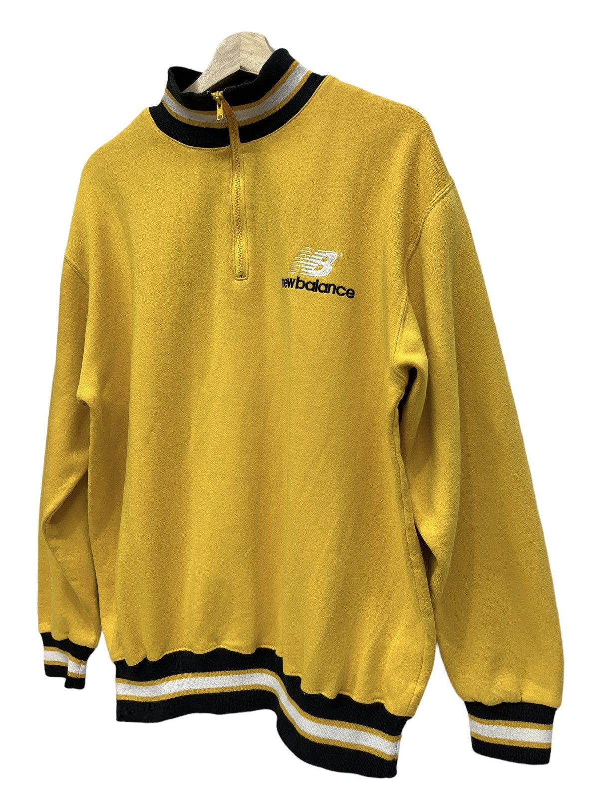 New Balance × Vintage Vintage 90’s NEW BALANCE Embroidery Logo Spellout Sweater Size US L / EU 52-54 / 3 - 1 Thumbnail