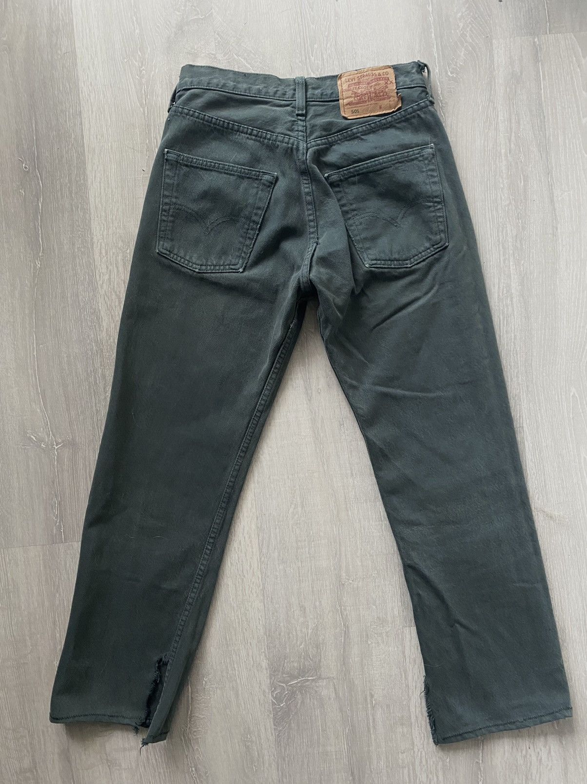Levi's 90s Levi’s 501 vintage green jeans made in USA denim pants Size US 28 / EU 44 - 2 Thumbnail