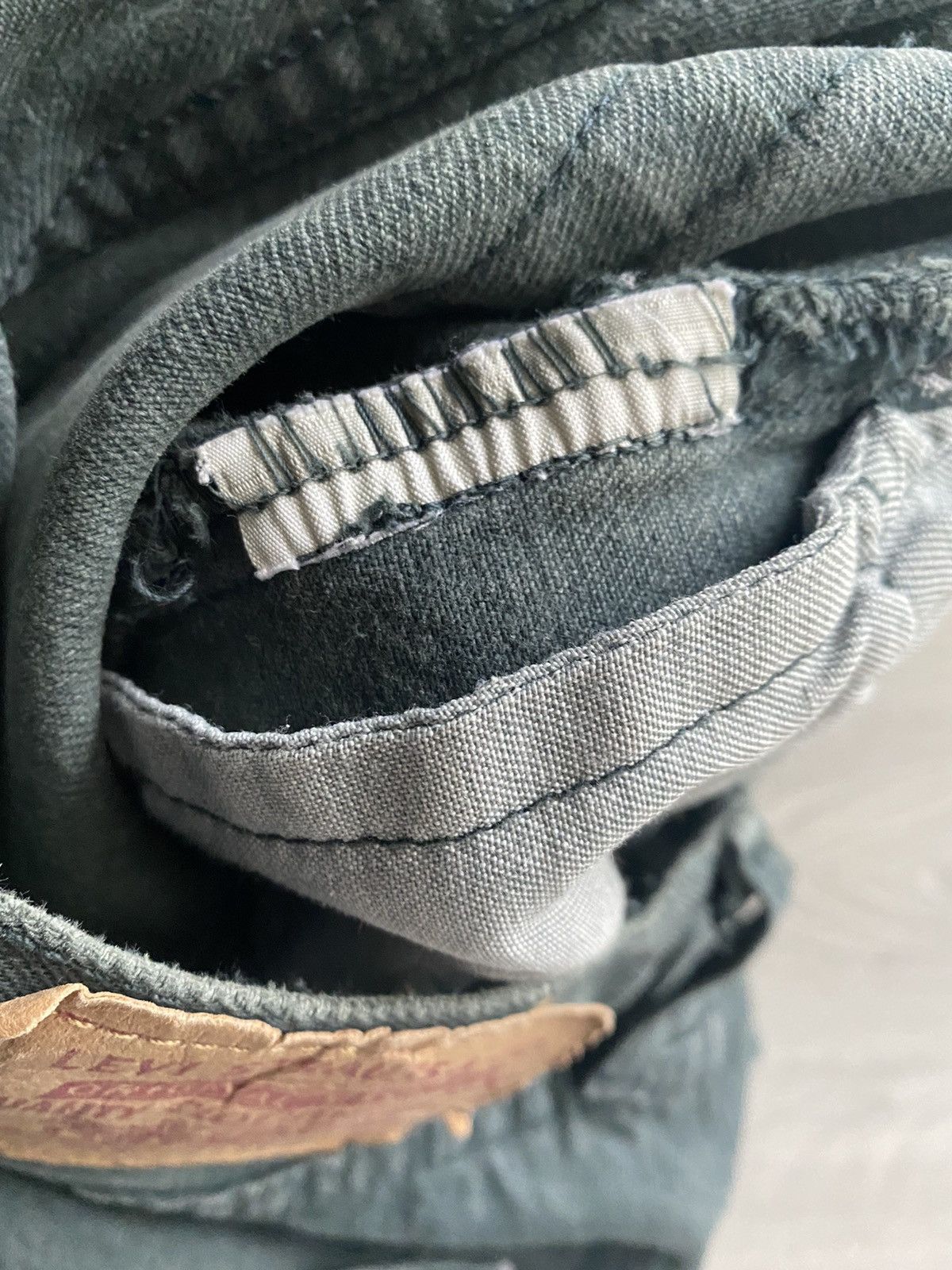 Levi's 90s Levi’s 501 vintage green jeans made in USA denim pants Size US 28 / EU 44 - 5 Thumbnail