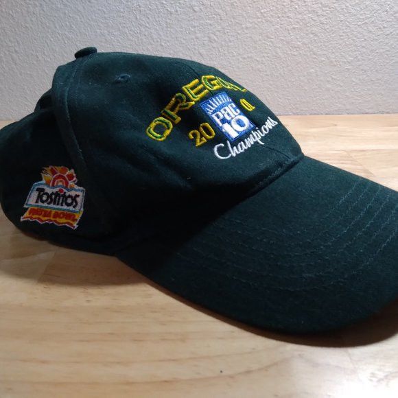 NCAA × Vintage Vintage Oregon Ducks Fiesta Bowl 2001 PAC 10 Champions Hat Size ONE SIZE - 3 Thumbnail