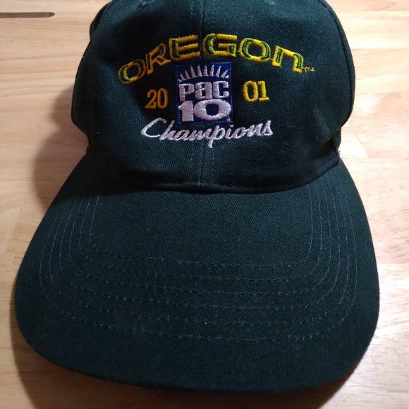 NCAA × Vintage Vintage Oregon Ducks Fiesta Bowl 2001 PAC 10 Champions Hat Size ONE SIZE - 2 Thumbnail