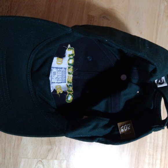 NCAA × Vintage Vintage Oregon Ducks Fiesta Bowl 2001 PAC 10 Champions Hat Size ONE SIZE - 6 Thumbnail