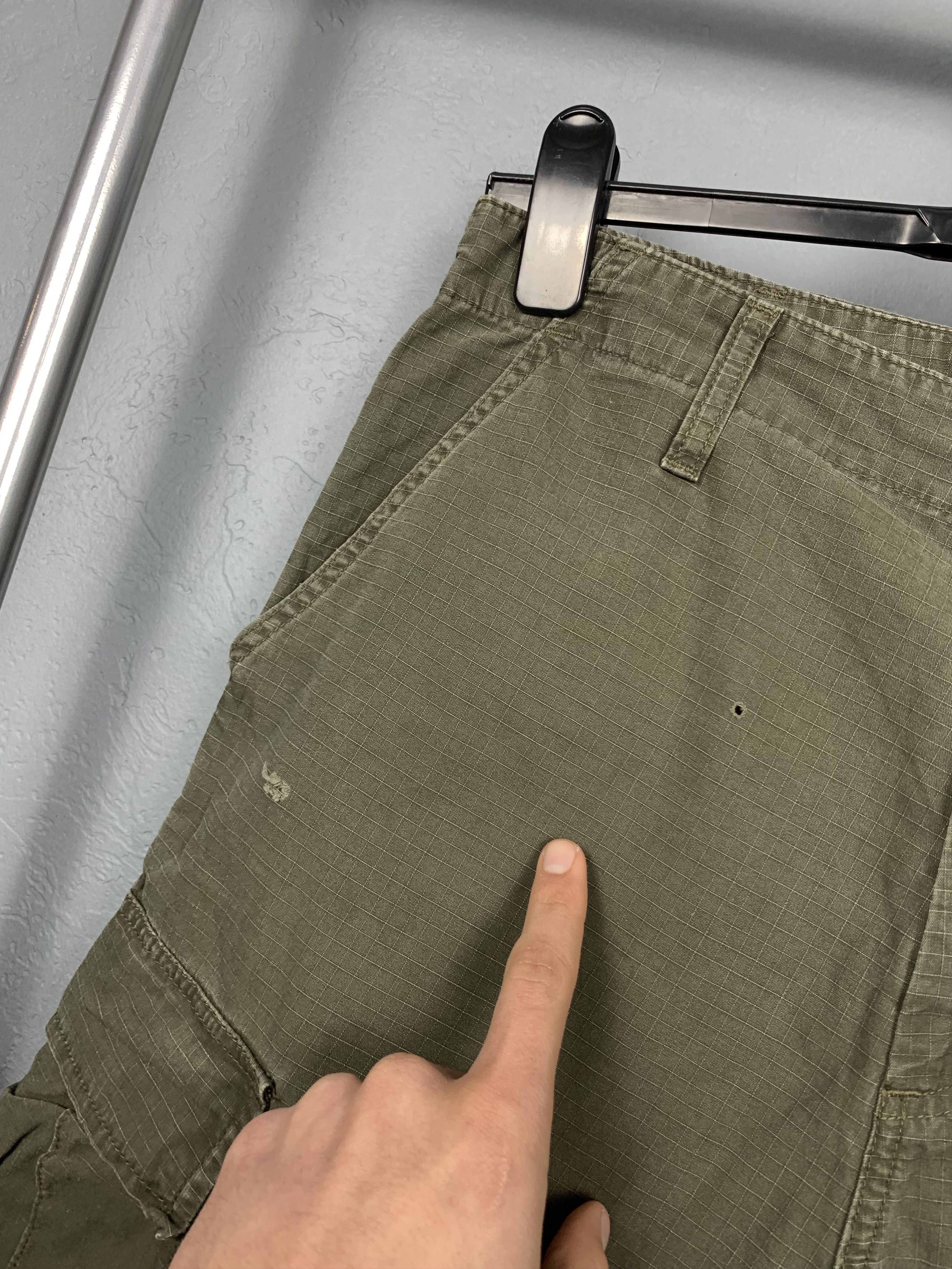 Carhartt × Carhartt Wip × Vintage Vintage Carhartt Cargo Bermuda Shorts Size US 31 - 4 Thumbnail