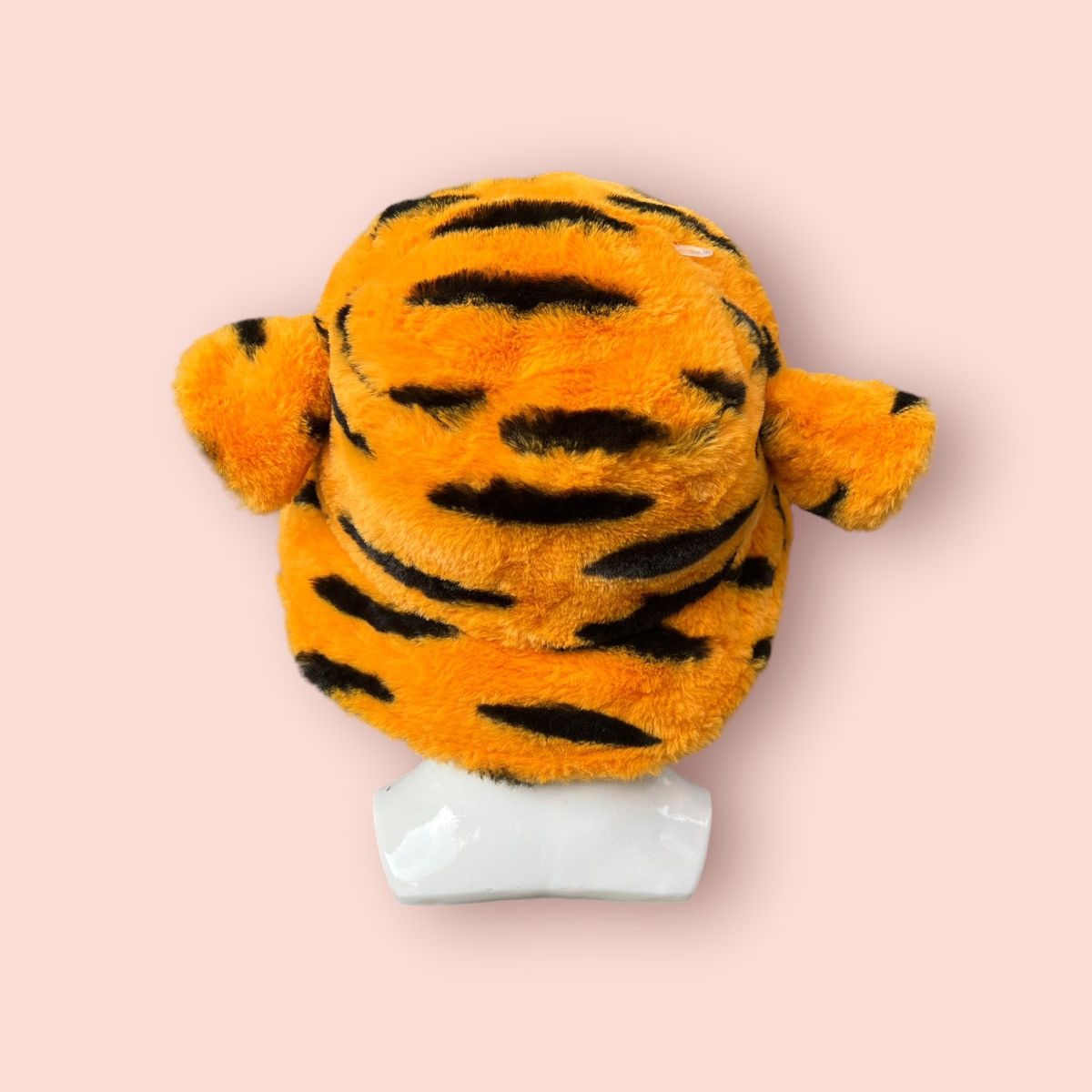 Cartoon Network × Disney × Japanese Brand RARE TOKYO DISNEY RESORT TIGGER WARM FLUFFY BUCKET HAT Size ONE SIZE - 10 Thumbnail
