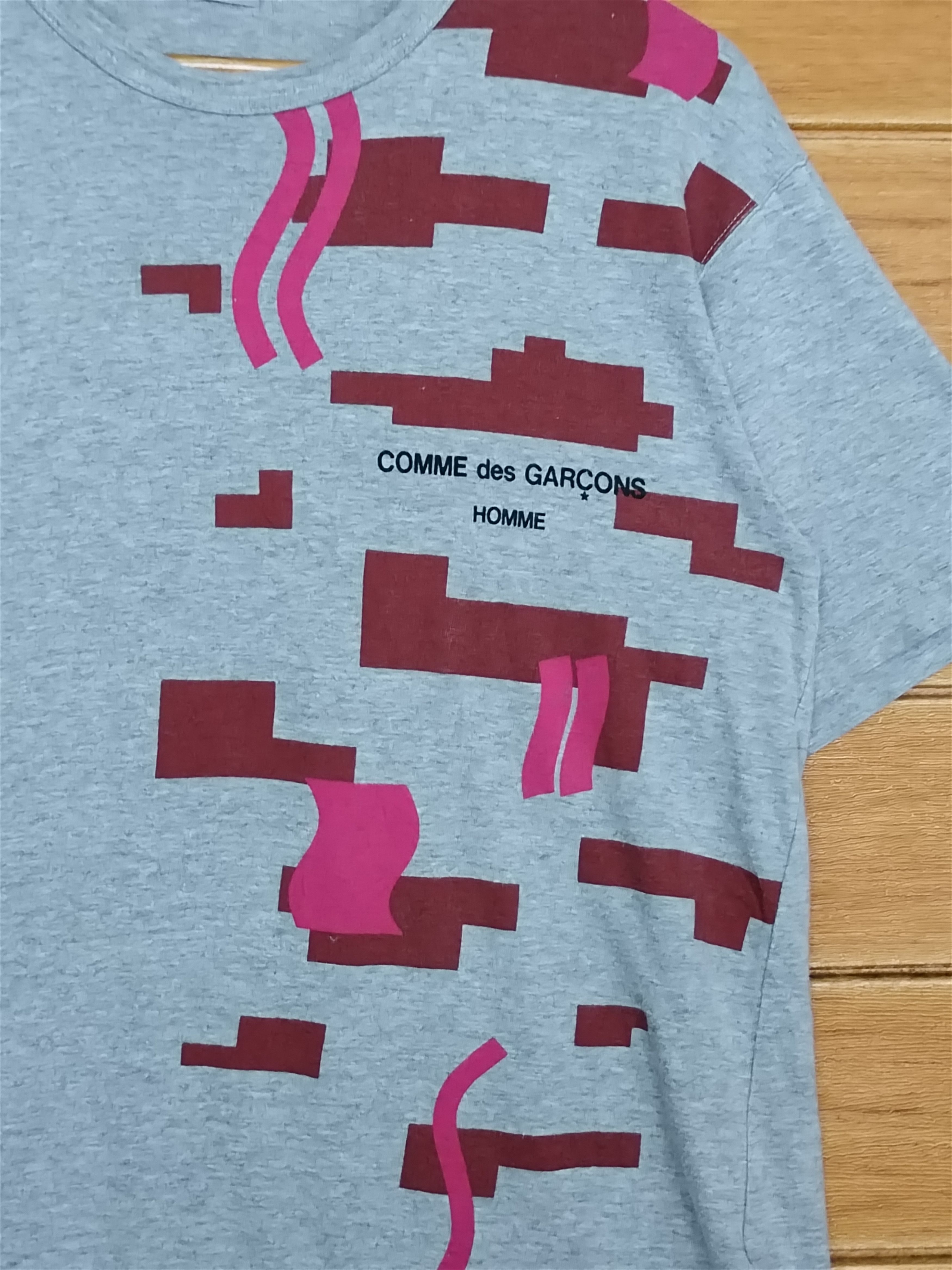 Comme des Garcons Homme Archive 2000s Comme Des Garcon Homme T-Shirt Nice Art Design Size US M / EU 48-50 / 2 - 3 Thumbnail