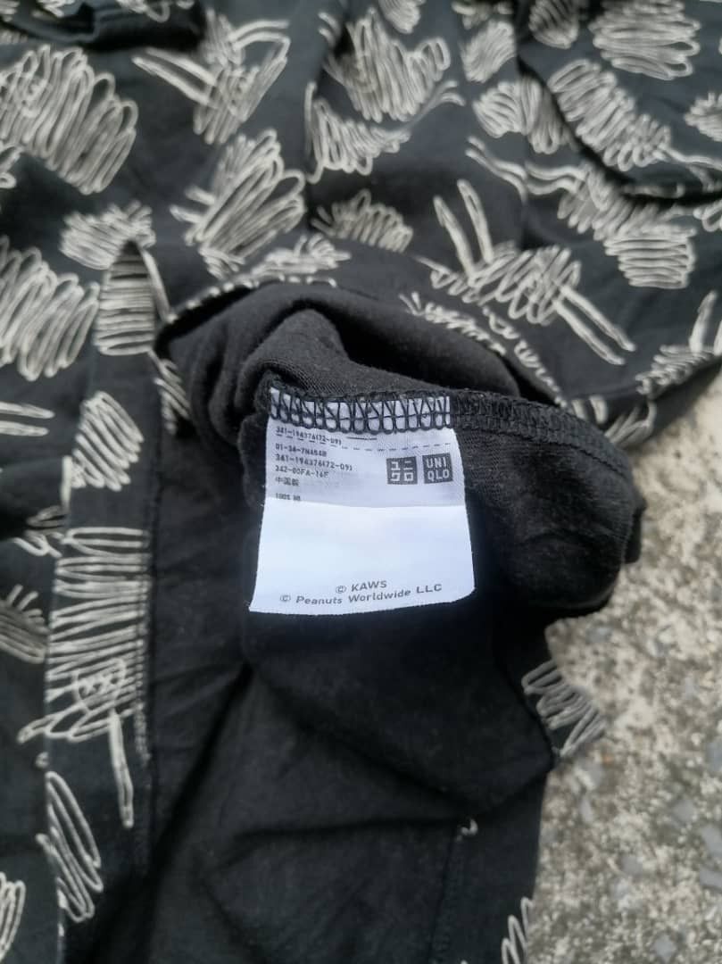 Kaws × Uniqlo Uniqlo Kaws X Peanuts Tee Size US L / EU 52-54 / 3 - 4 Thumbnail