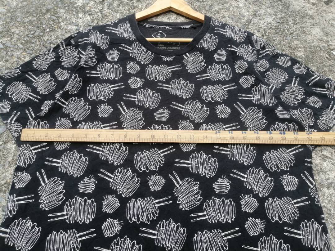 Kaws × Uniqlo Uniqlo Kaws X Peanuts Tee Size US L / EU 52-54 / 3 - 2 Thumbnail