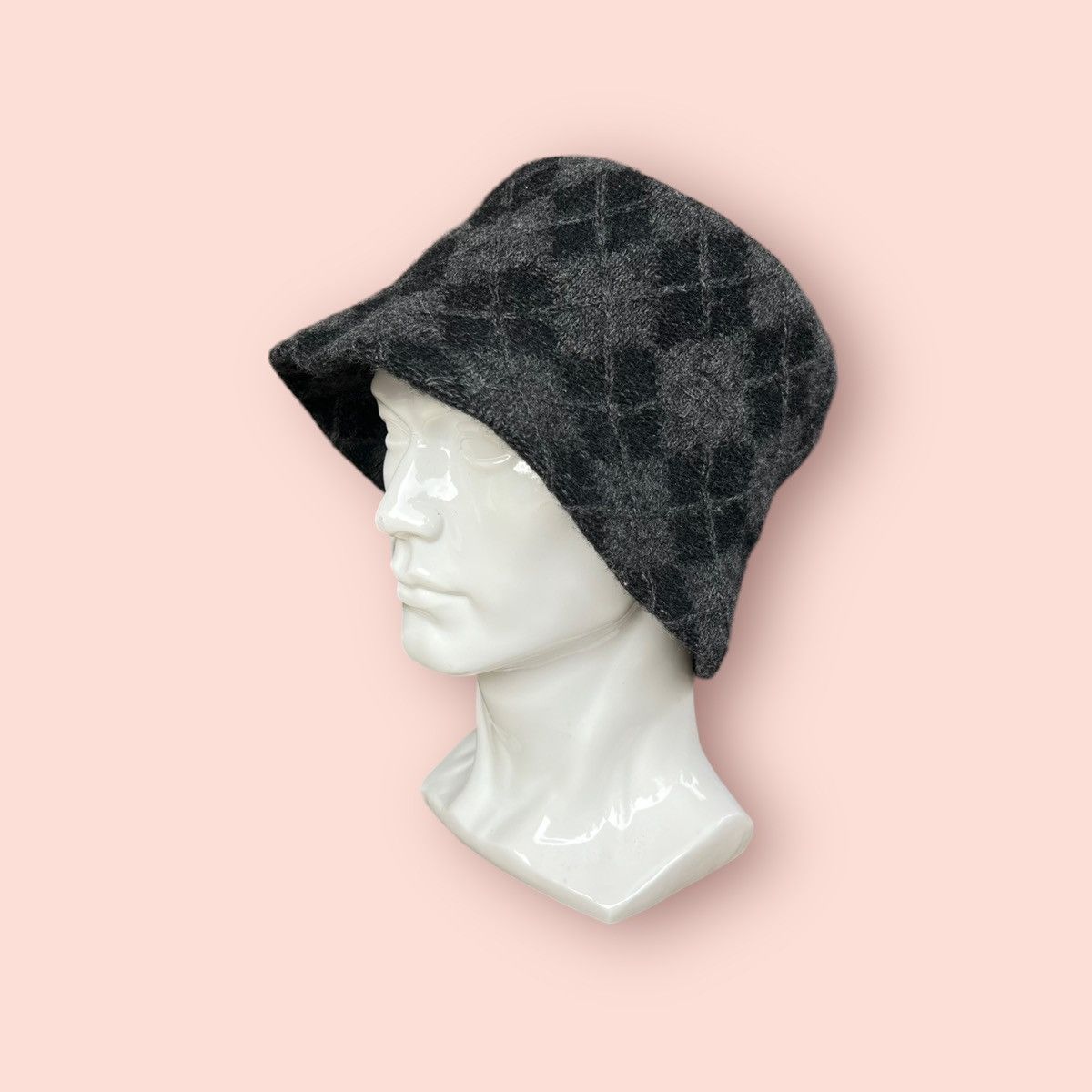 Designer × Givenchy × Vintage VINTAGE GIVENCHY ARGYLE KNITTED BUCKET HAT Size ONE SIZE - 7 Thumbnail