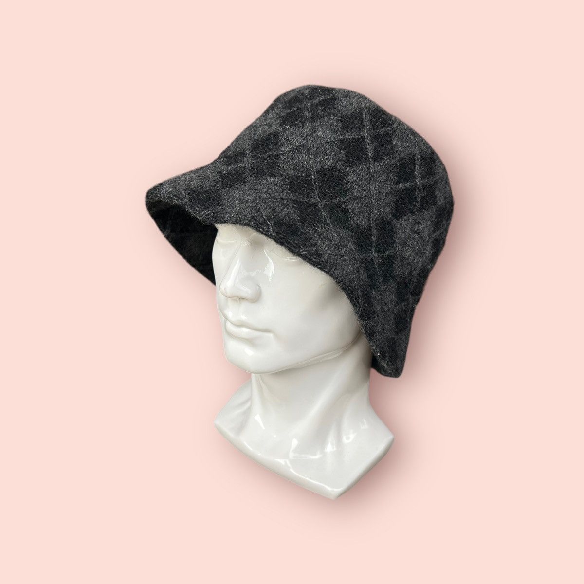 Designer × Givenchy × Vintage VINTAGE GIVENCHY ARGYLE KNITTED BUCKET HAT Size ONE SIZE - 11 Thumbnail