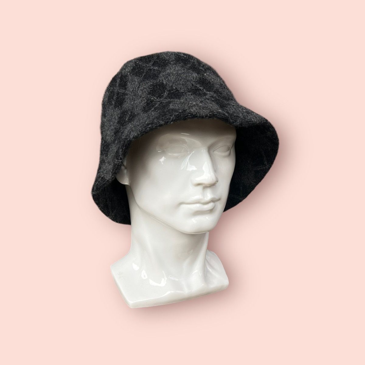 Designer × Givenchy × Vintage VINTAGE GIVENCHY ARGYLE KNITTED BUCKET HAT Size ONE SIZE - 10 Thumbnail