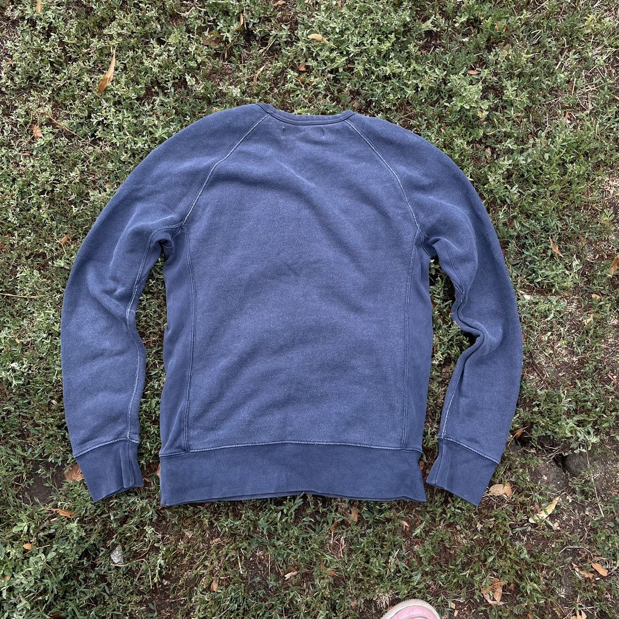 Vintage Vintage Y2K Levi's Faded Logo Crewneck Sweatshirt Goth S Size US S / EU 44-46 / 1 - 7 Thumbnail