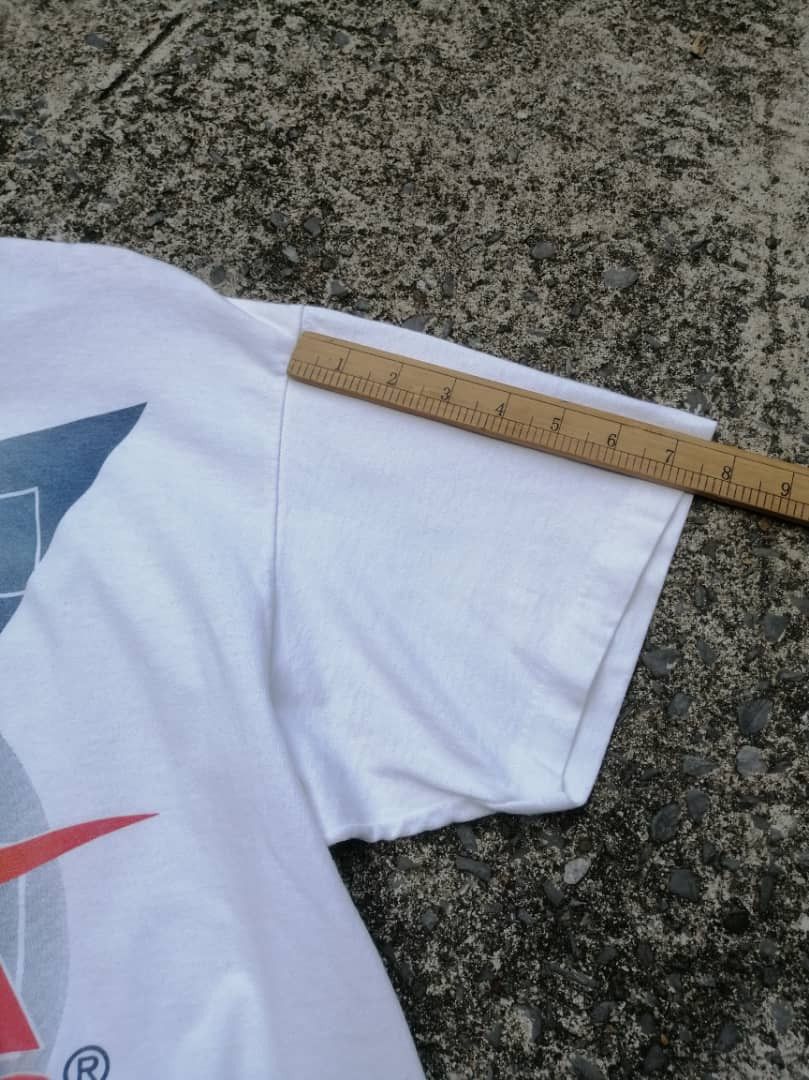 La Gear Vintage LA Gear Tee Size US L / EU 52-54 / 3 - 6 Thumbnail