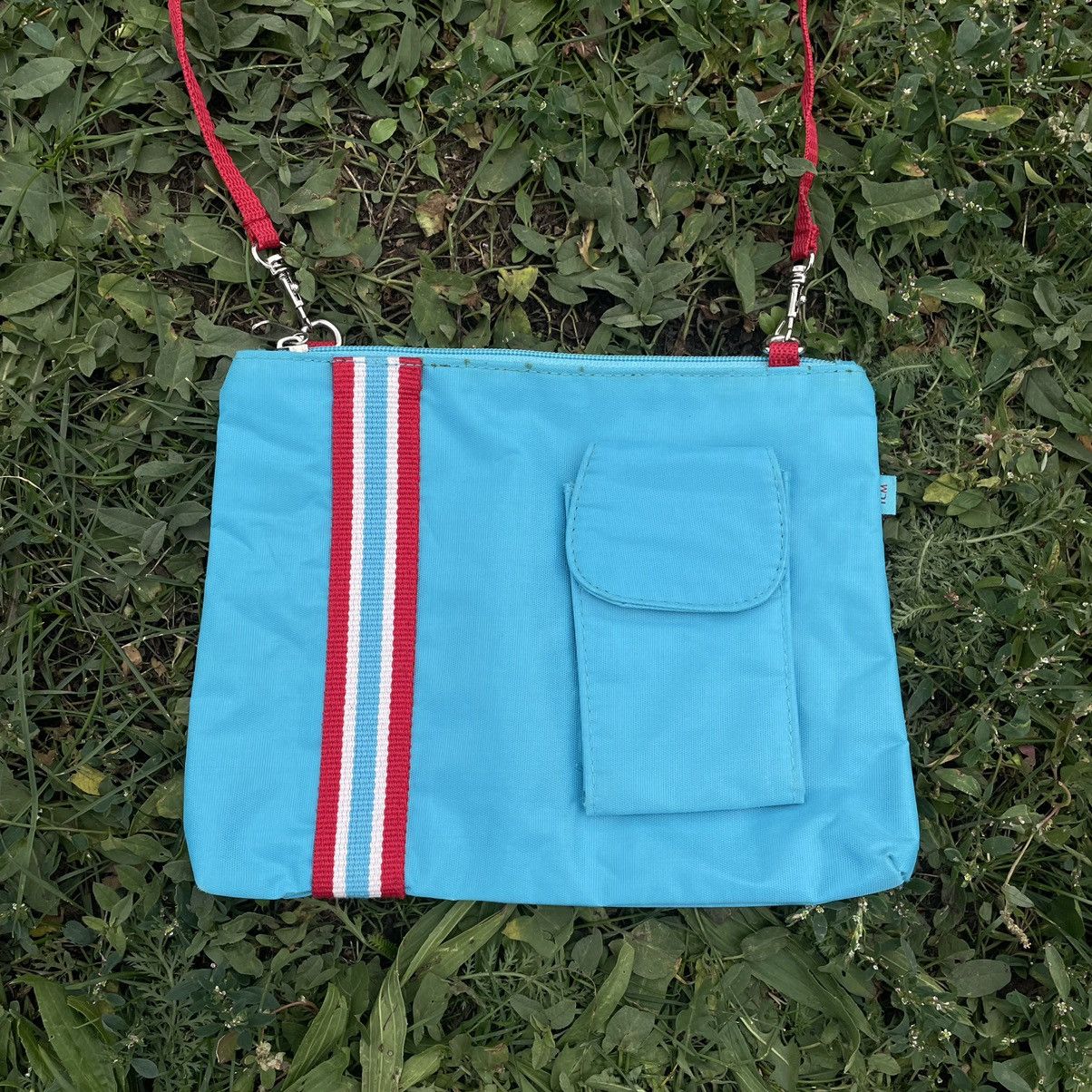 Vintage Vintage Y2K Crossbody Bag Pockets Streetwear Embroidered OS Size ONE SIZE - 3 Thumbnail