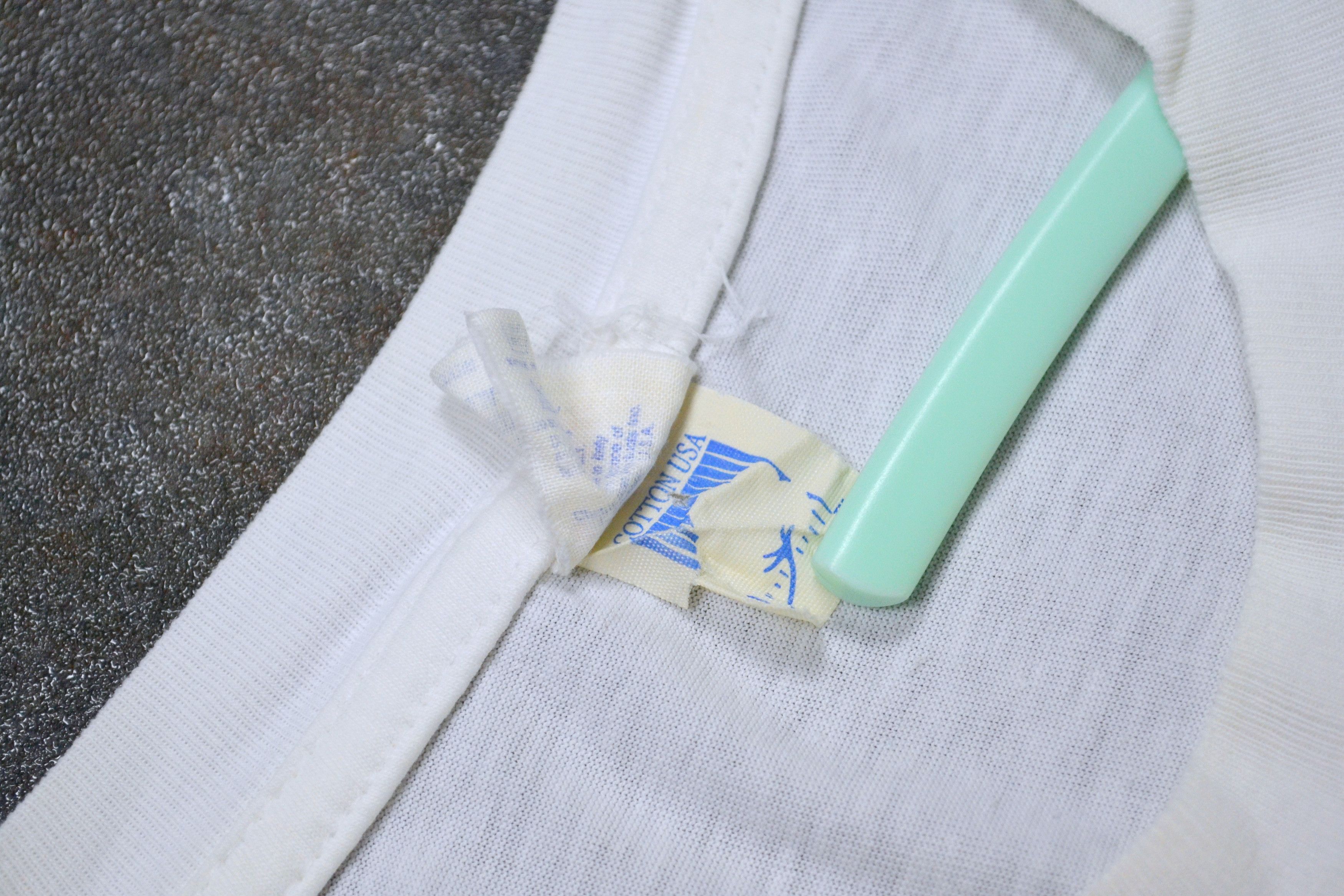Champion × Vintage 80s Vintage Champion USA Logo White Long Sleeve T Shirt Size US XL / EU 56 / 4 - 8 Thumbnail