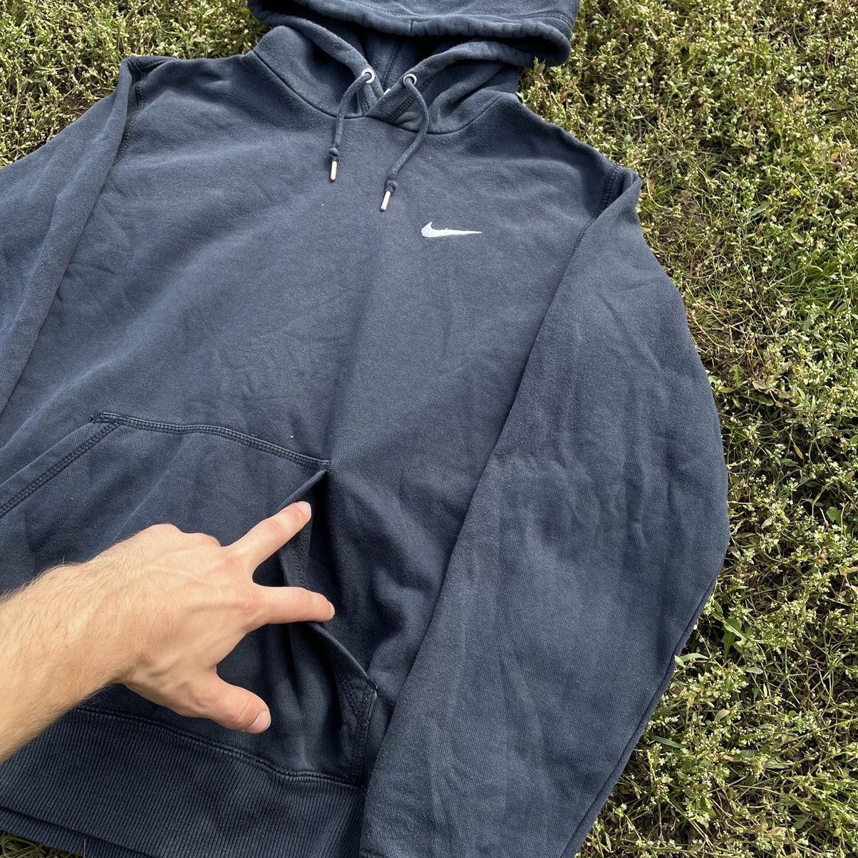 Vintage Vintage 90s Nike Faded Logo Hoodie Streetwear Skate Baggy M Size US M / EU 48-50 / 2 - 5 Thumbnail