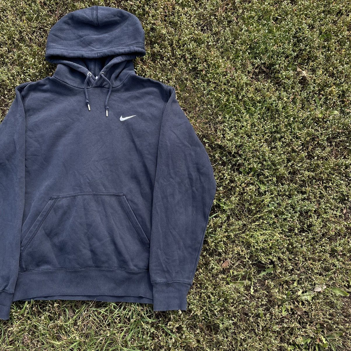 Vintage Vintage 90s Nike Faded Logo Hoodie Streetwear Skate Baggy M Size US M / EU 48-50 / 2 - 2 Thumbnail