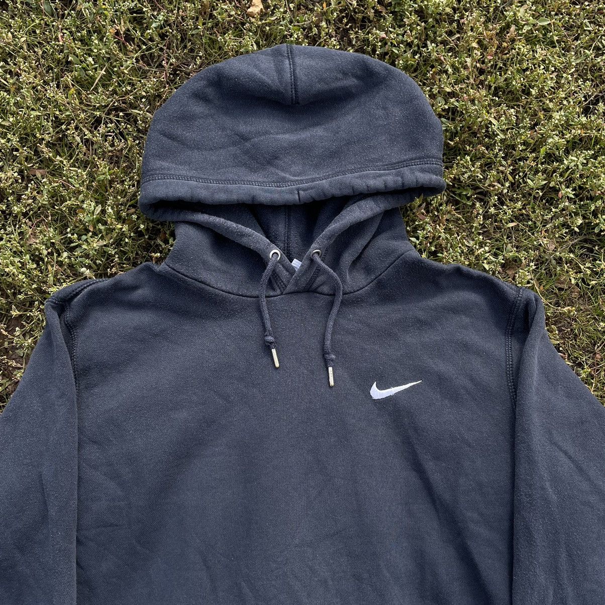 Vintage Vintage 90s Nike Faded Logo Hoodie Streetwear Skate Baggy M Size US M / EU 48-50 / 2 - 4 Thumbnail