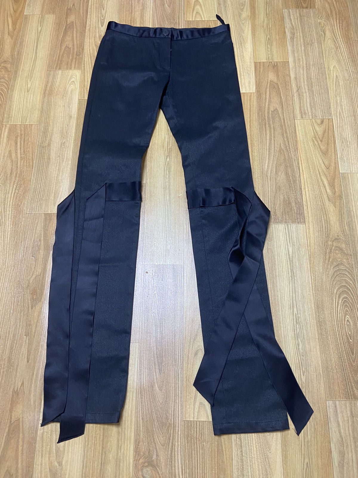 Chanel 38 Chanel cc logo button Knee tie silk denim pants Size US 27 - 1 Thumbnail