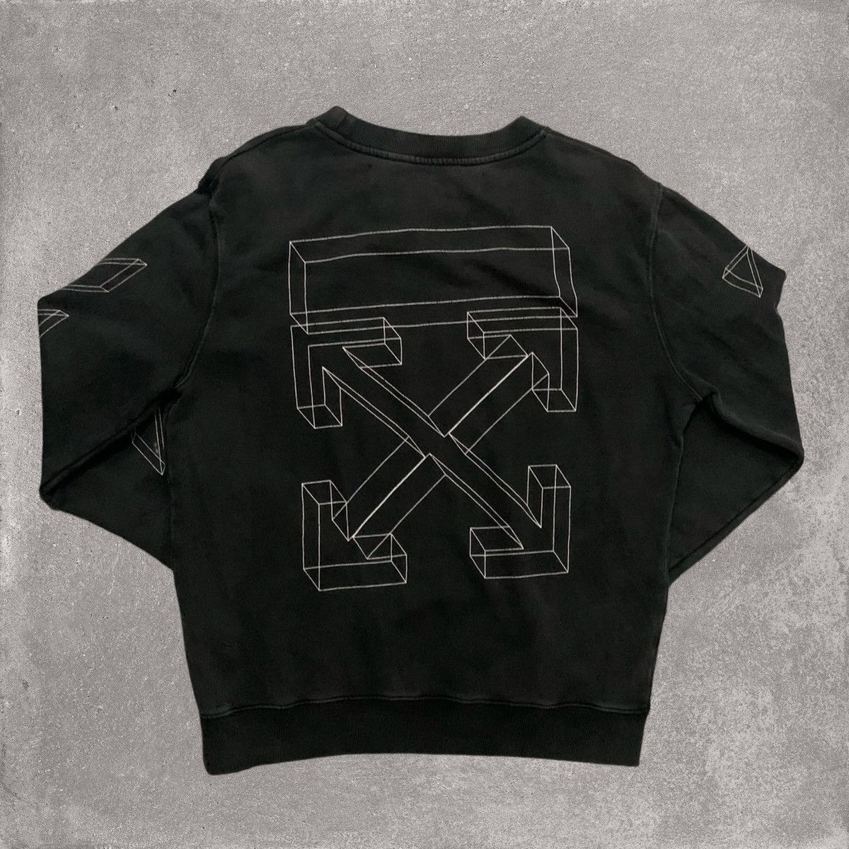 Off-White Off-White Medium Arrow Graphic Washed Black Sweatshirt 2018 Size US M / EU 48-50 / 2 - 2 Thumbnail