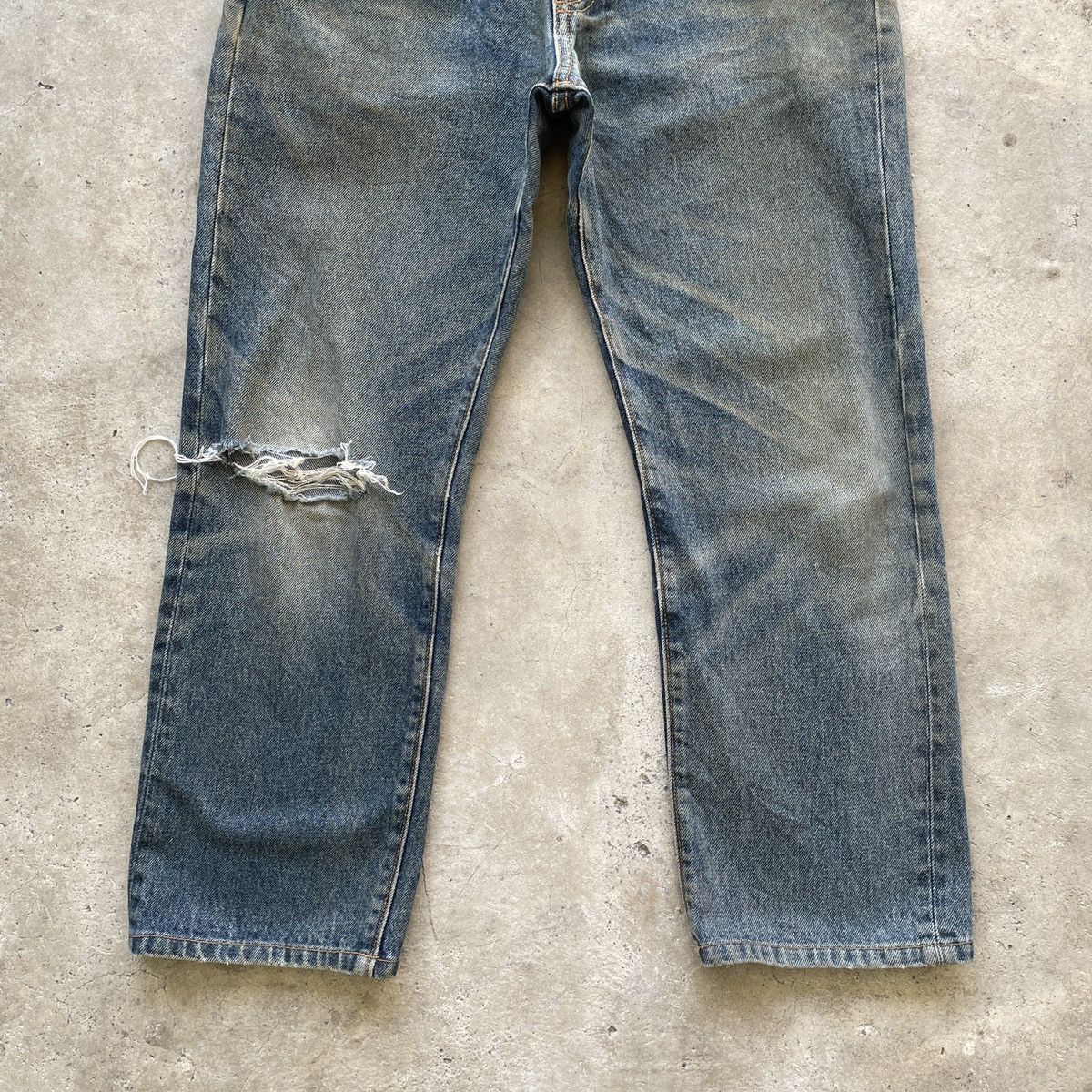 Japanese Brand Vintage Japanese GU Faded Distressed Denim Jeans Pants W30 Size US 30 / EU 46 - 4 Thumbnail