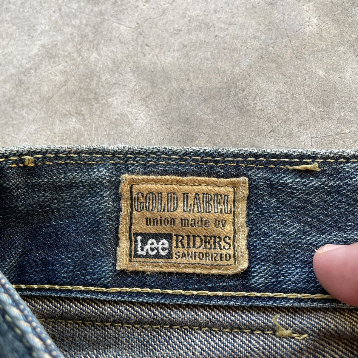 Japanese Brand Vintage Lee Riders Gold Label Flare Denim Jeans Pants W31 Size US 31 - 7 Thumbnail