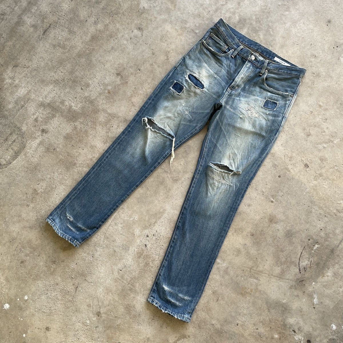 Japanese Brand Vintage THRASHED Edwin Distressed Faded Denim Jeans Pants Size US 32 / EU 48 - 2 Thumbnail