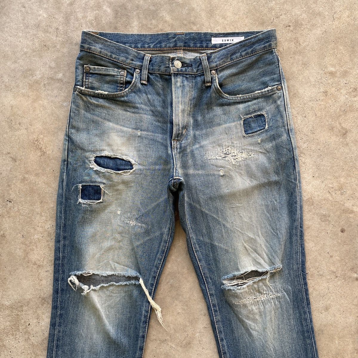Japanese Brand Vintage THRASHED Edwin Distressed Faded Denim Jeans Pants Size US 32 / EU 48 - 3 Thumbnail