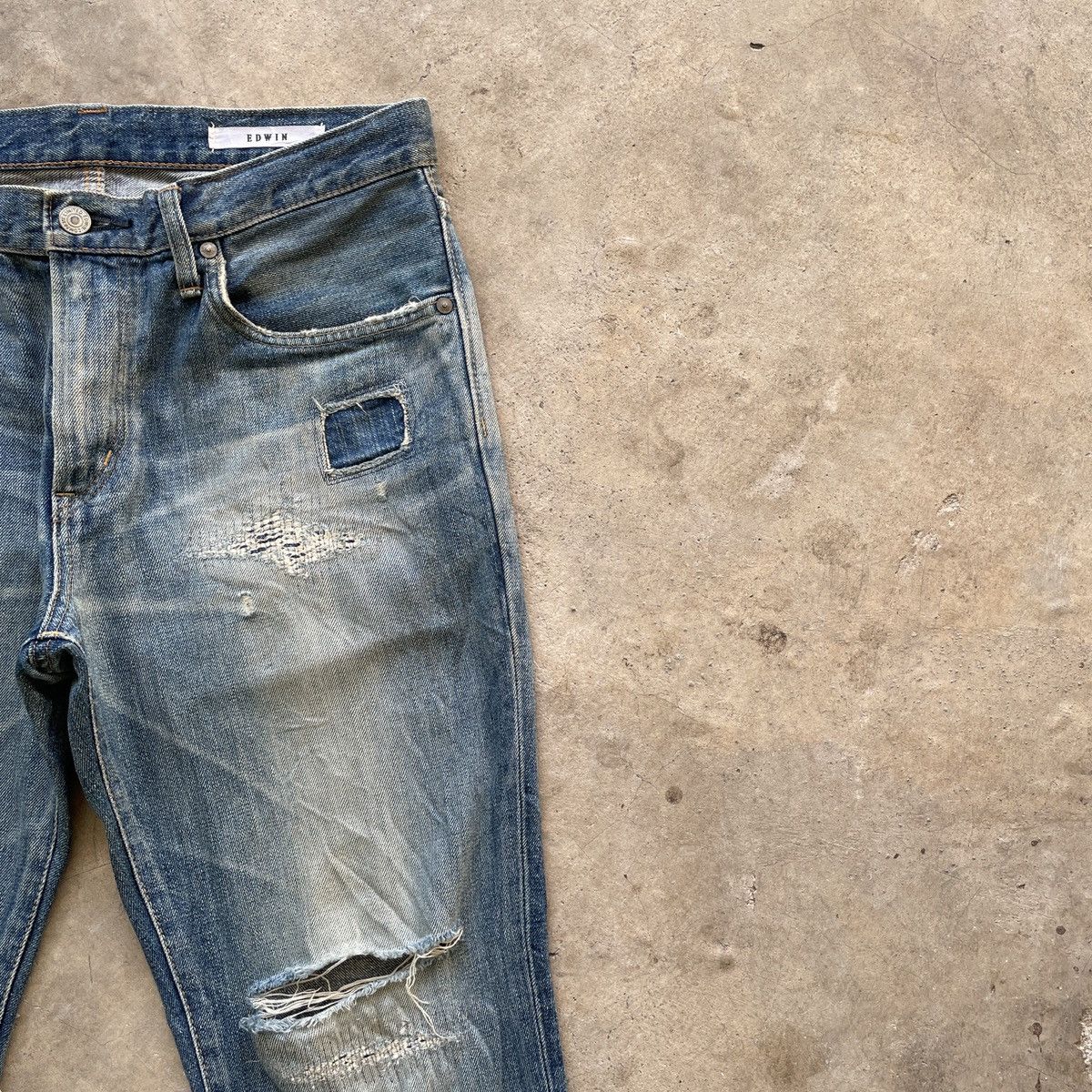 Japanese Brand Vintage THRASHED Edwin Distressed Faded Denim Jeans Pants Size US 32 / EU 48 - 6 Thumbnail