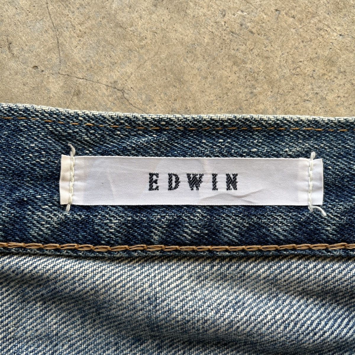 Japanese Brand Vintage THRASHED Edwin Distressed Faded Denim Jeans Pants Size US 32 / EU 48 - 7 Thumbnail