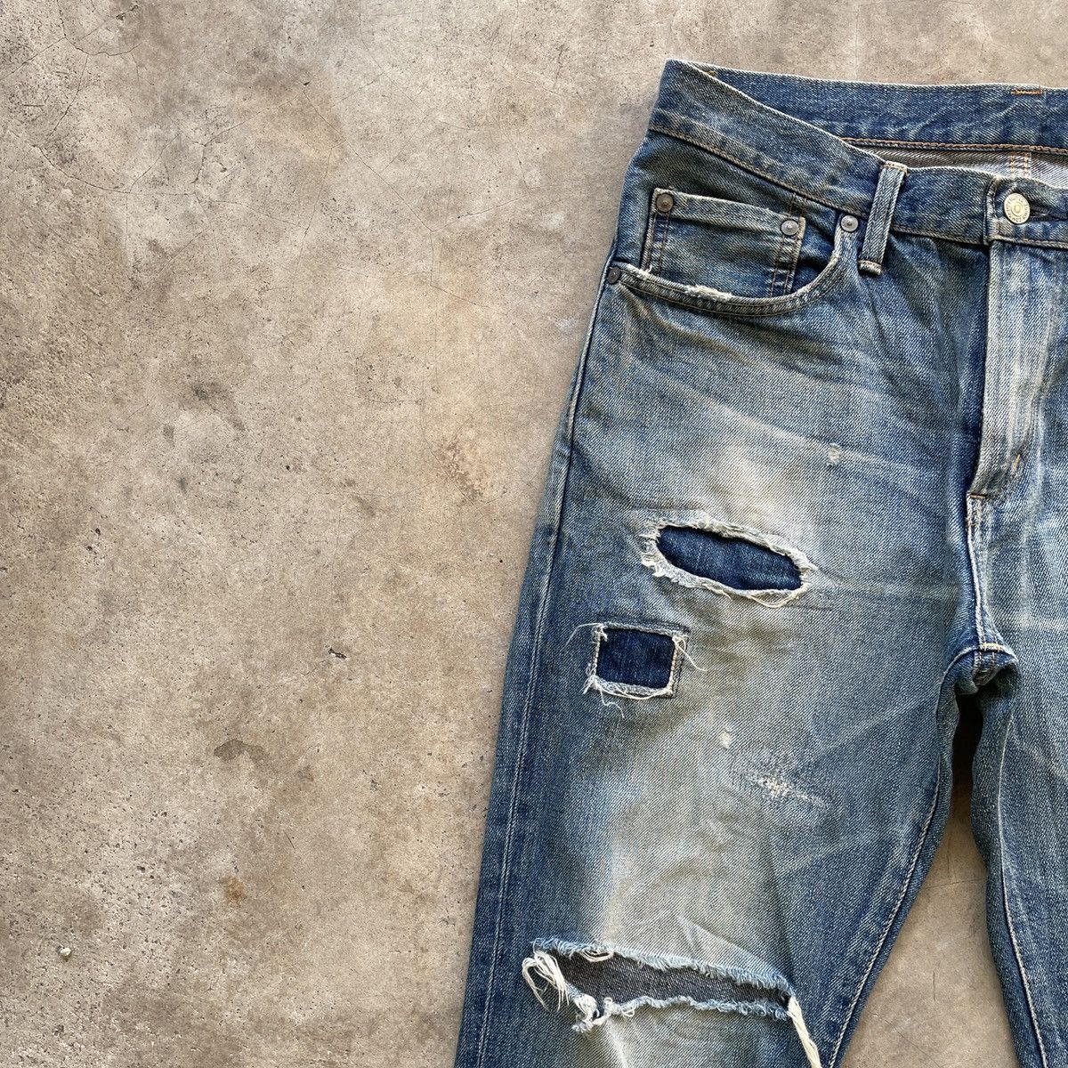 Japanese Brand Vintage THRASHED Edwin Distressed Faded Denim Jeans Pants Size US 32 / EU 48 - 5 Thumbnail