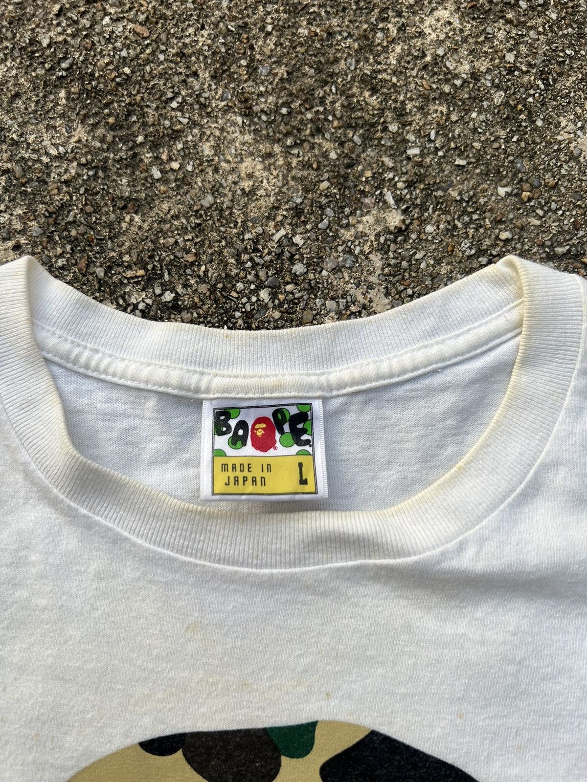 Bape 1st Camo Big Ape Head Tee Size US L / EU 52-54 / 3 - 5 Thumbnail