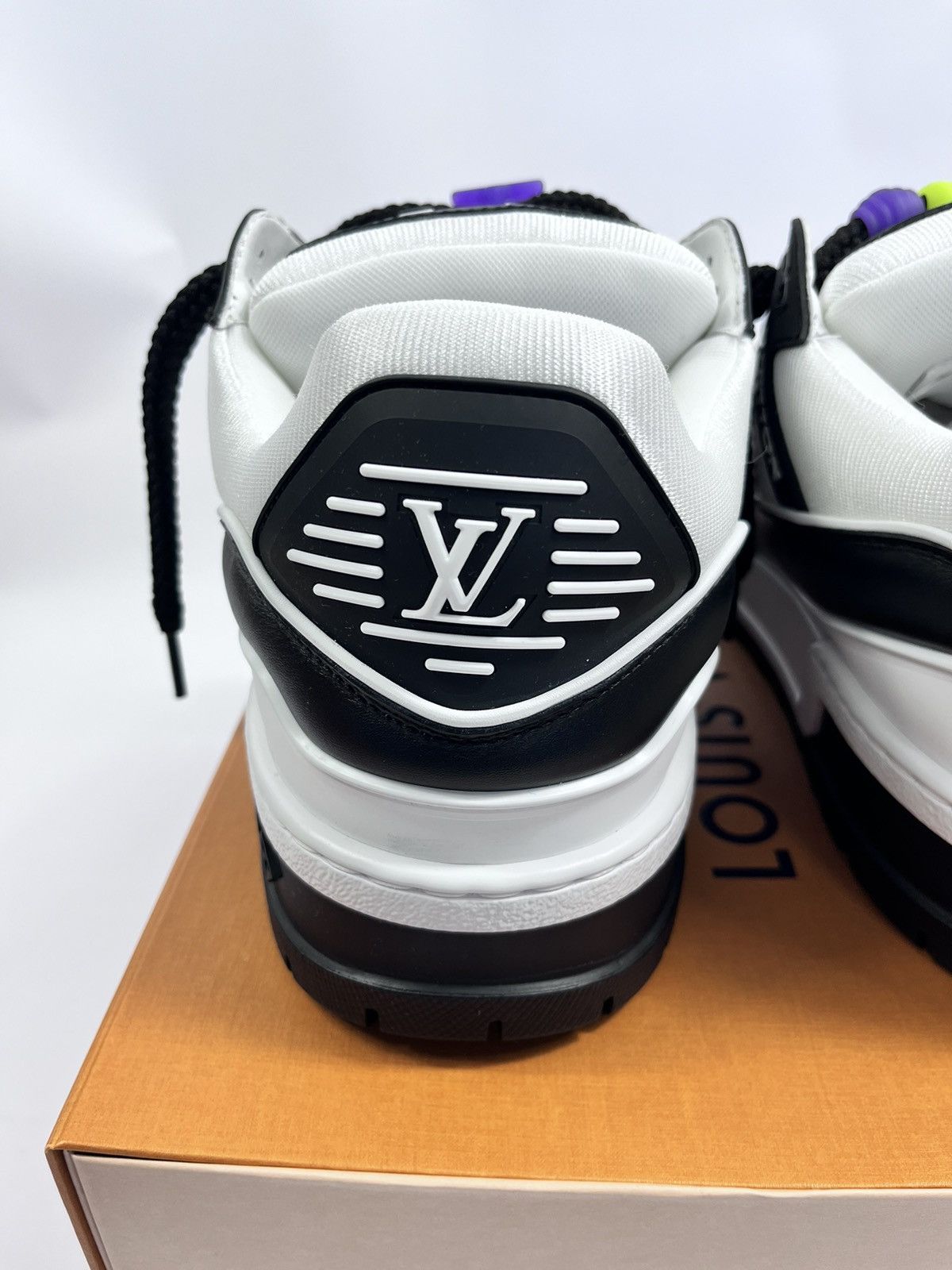 Louis Vuitton MAXI SNEAKERS Size US 9 / EU 42 - 8 Thumbnail