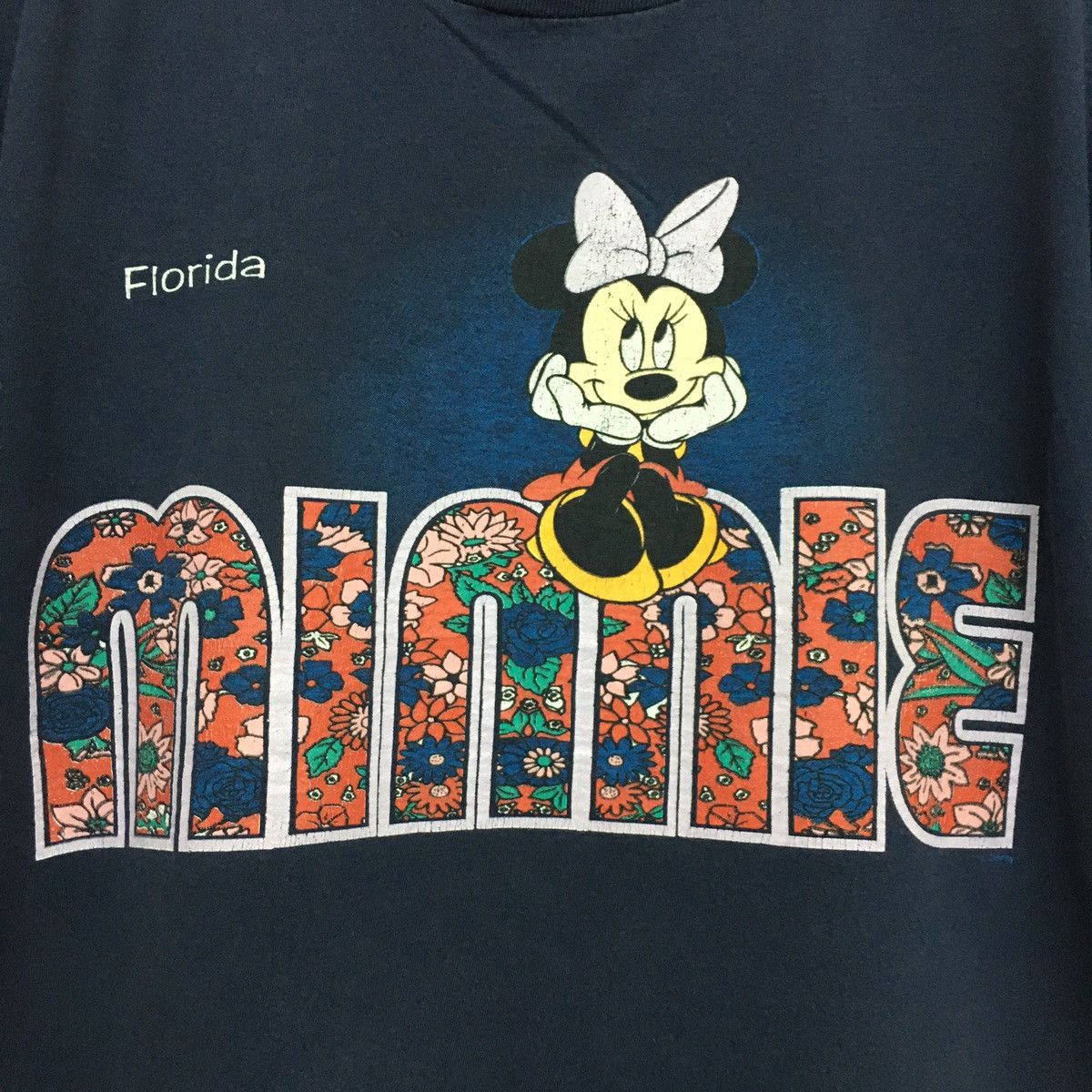 Disney vintage 90s minnie mouse floral font Size US L / EU 52-54 / 3 - 2 Thumbnail
