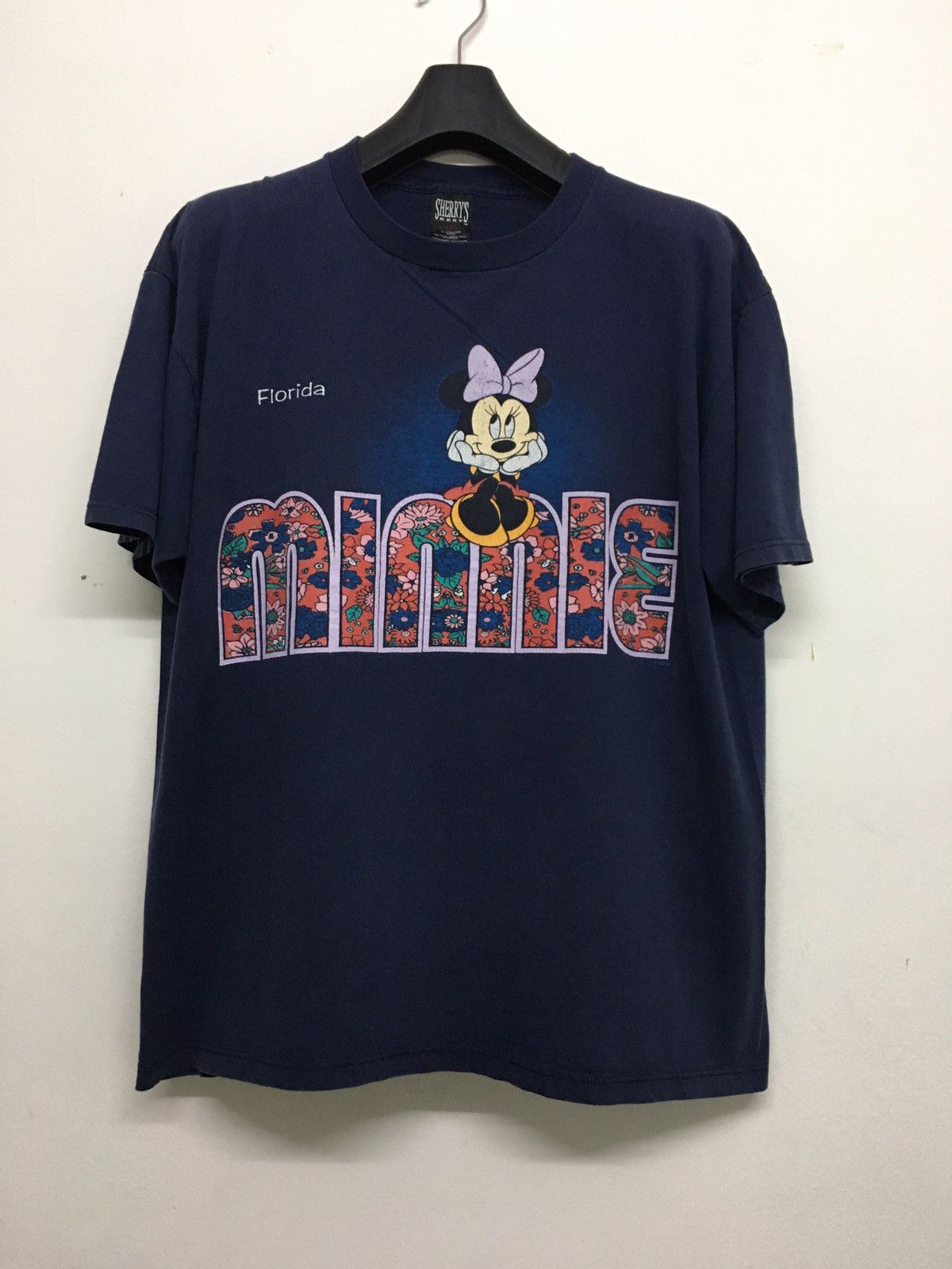 Disney vintage 90s minnie mouse floral font Size US L / EU 52-54 / 3 - 1 Thumbnail