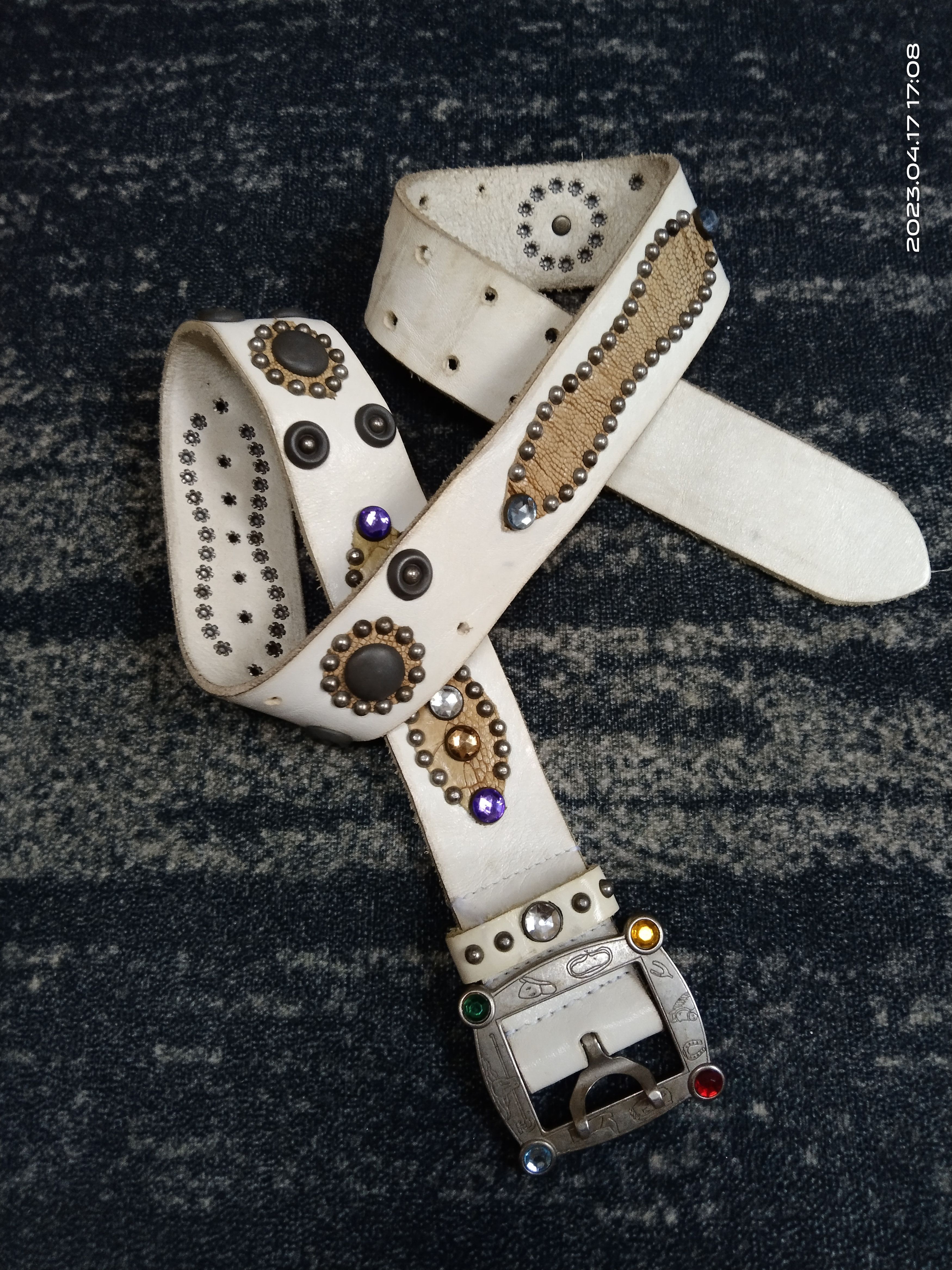 Hollywood Trading Company Studded Wallet（Star-studded