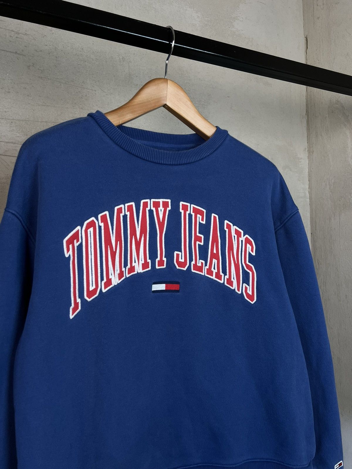 Tommy Hilfiger × Tommy Jeans Tommy Jeans Sweatshirt Big Logo Size US L / EU 52-54 / 3 - 1 Thumbnail
