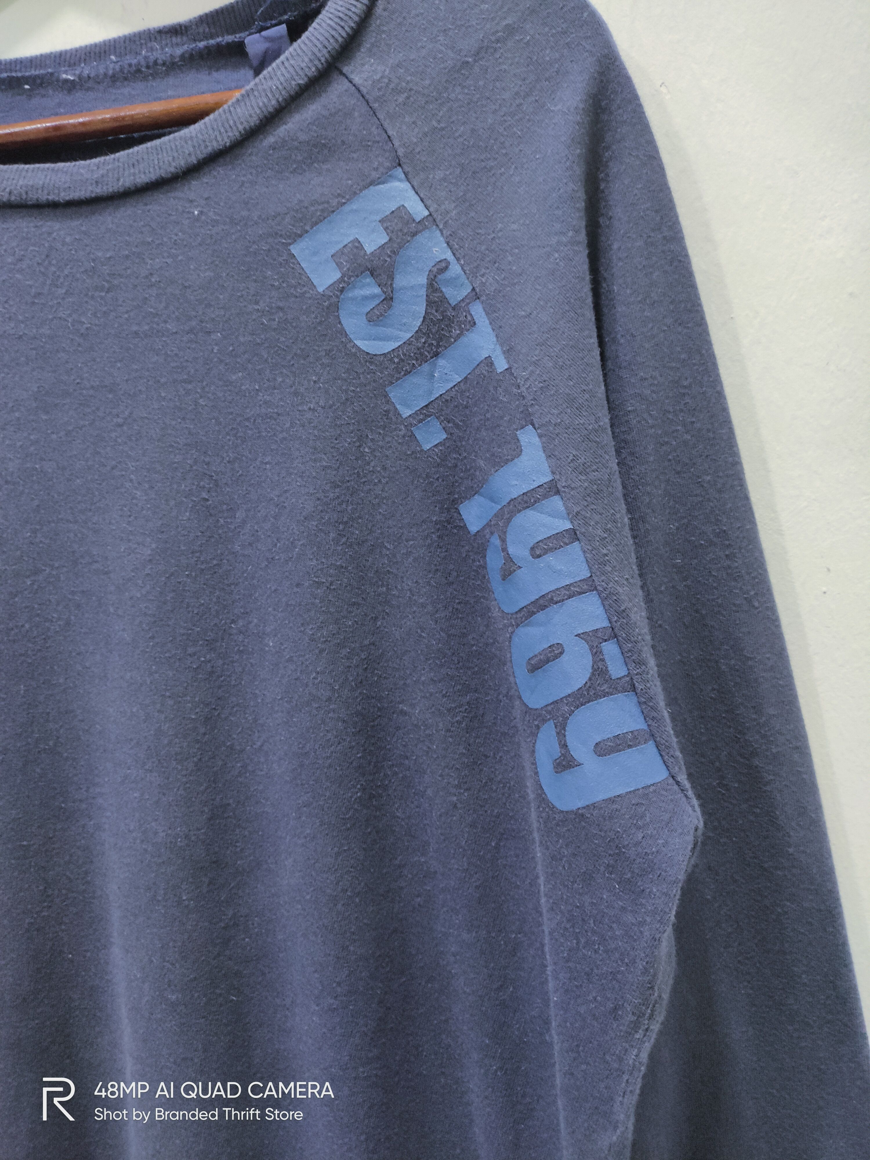 Gap × Vintage Vtg GAP EST1969 Crewneck Plain Sweatshirt Longsleeve Tshirt Size US L / EU 52-54 / 3 - 3 Thumbnail