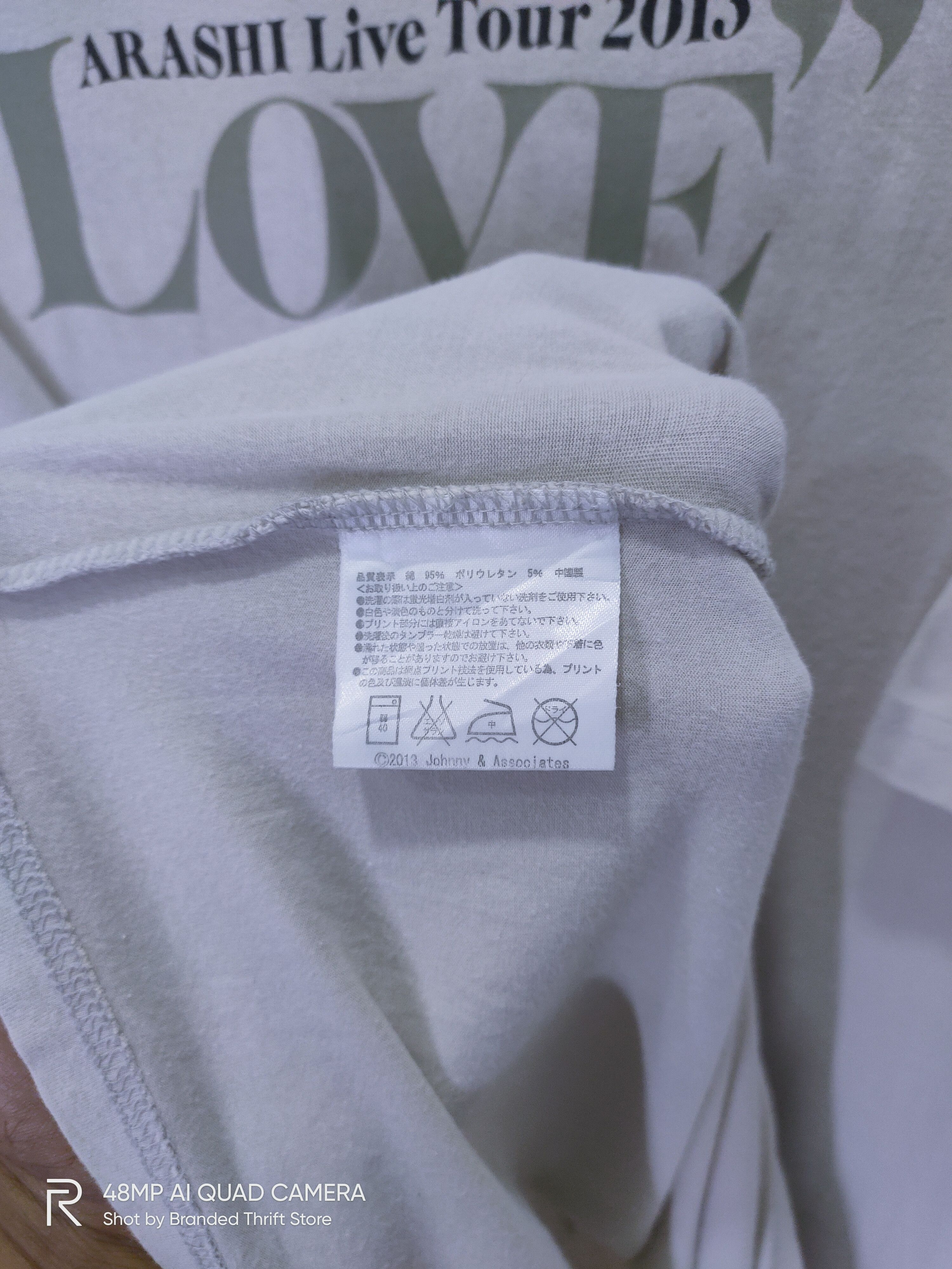 Band Tees LOVE ARASHI Japan Live Tour 2013 Big Graphic KPOP Band Tee Size L / US 10 / IT 46 - 5 Thumbnail