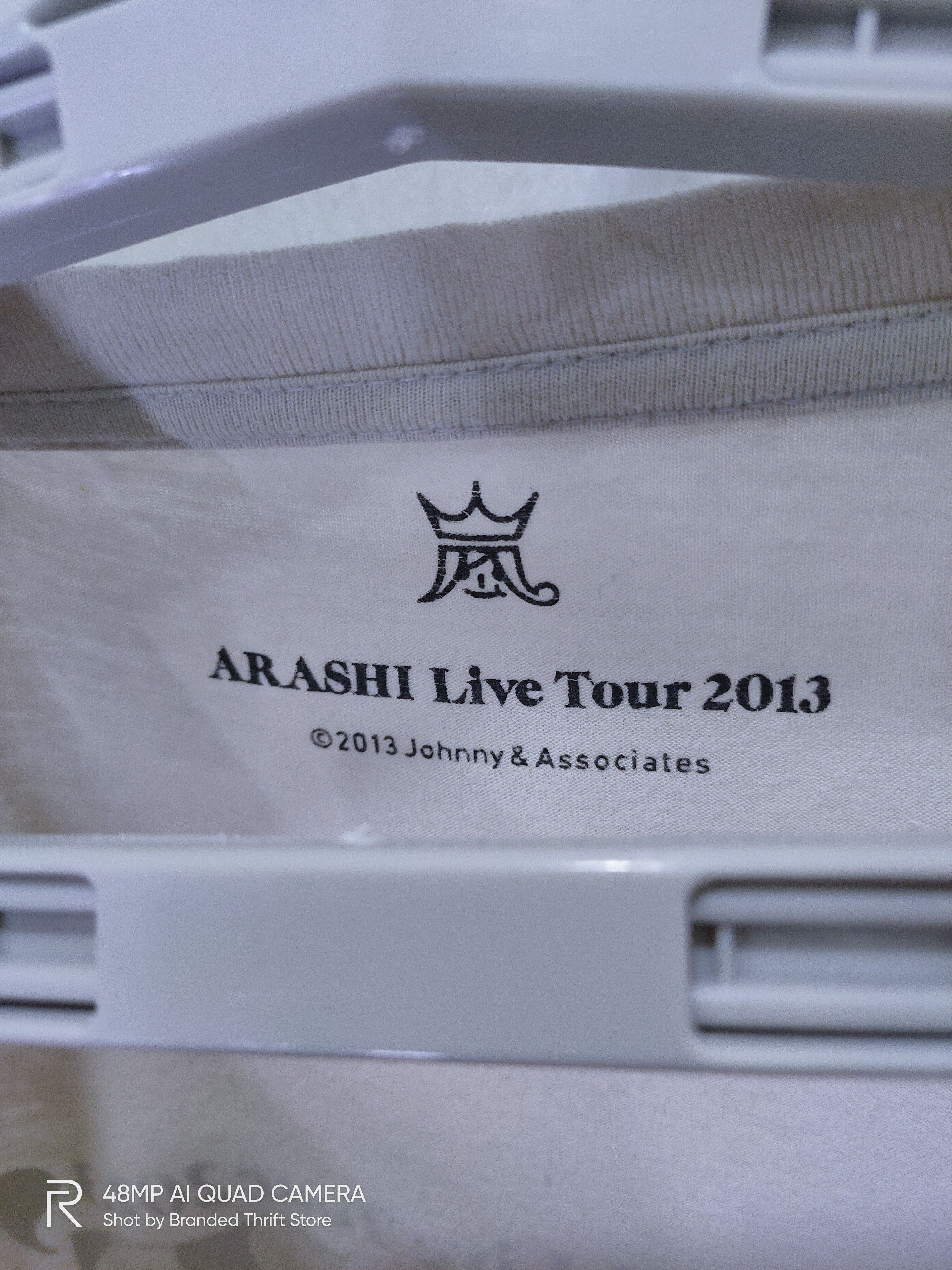 Band Tees LOVE ARASHI Japan Live Tour 2013 Big Graphic KPOP Band Tee Size L / US 10 / IT 46 - 2 Thumbnail