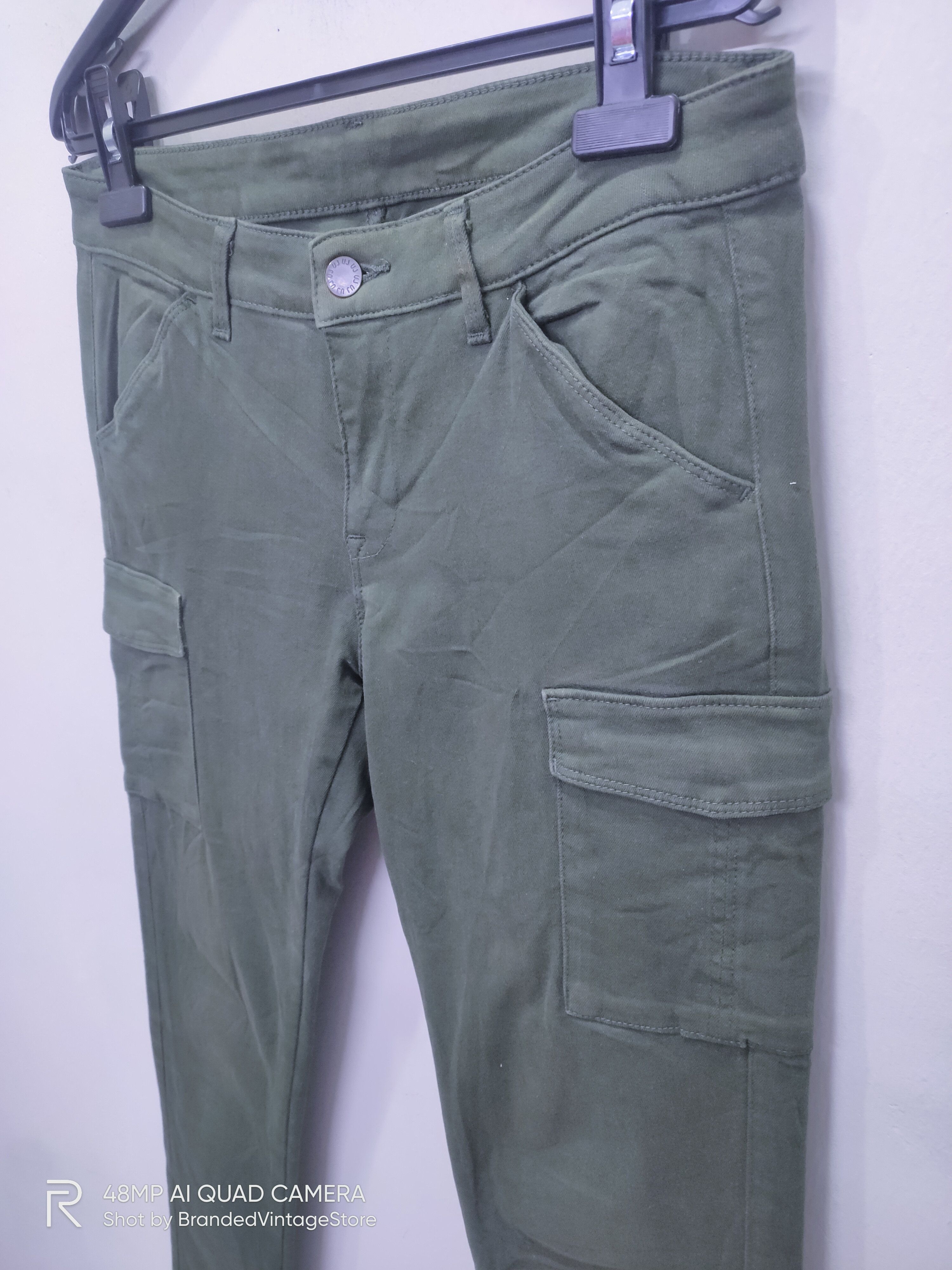Seditionaries × Uniqlo UNIQLO SkinnySlimfit Multipocket Tactical Utility CargoPant Size US 29 - 8 Thumbnail