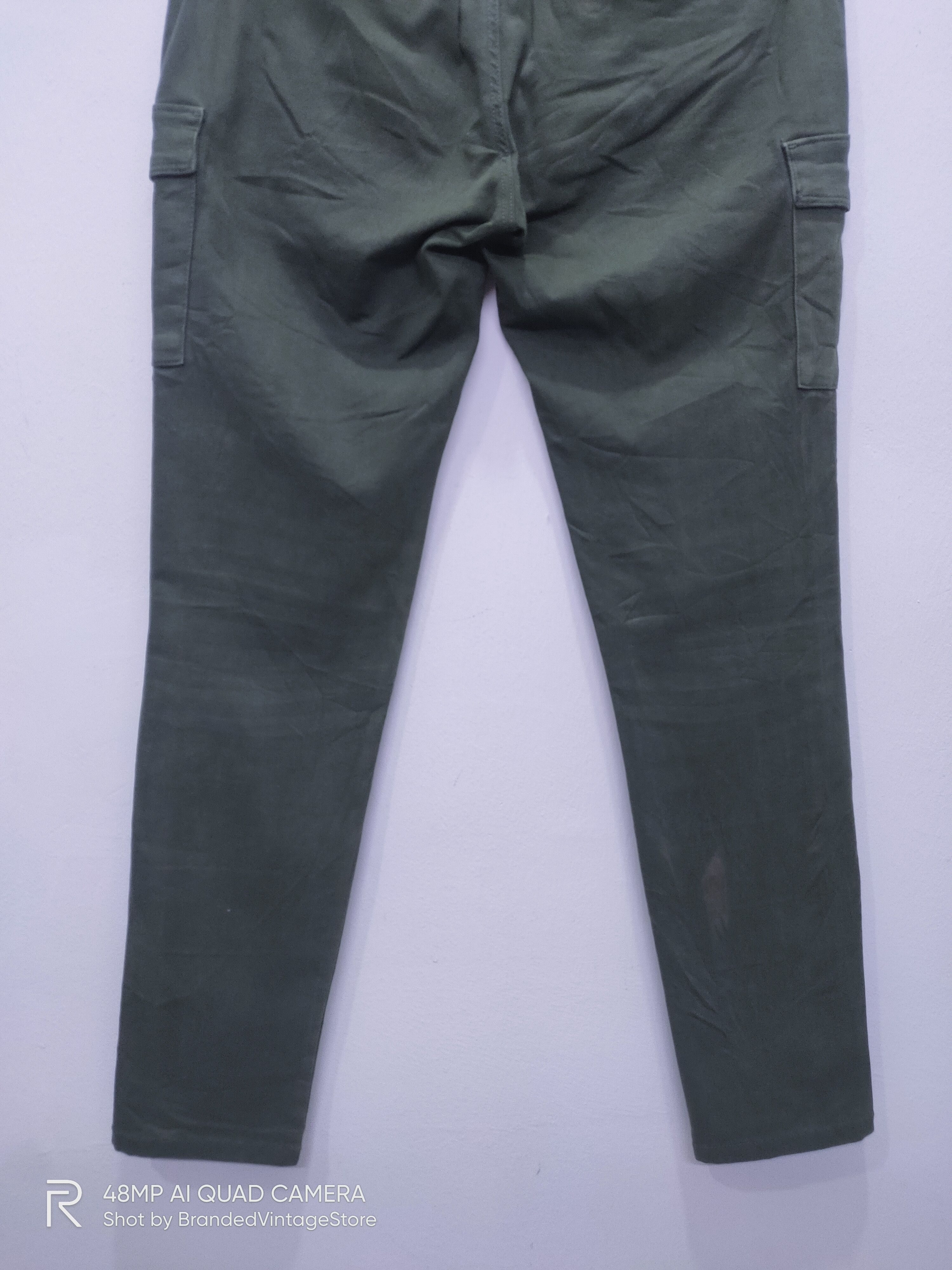 Seditionaries × Uniqlo UNIQLO SkinnySlimfit Multipocket Tactical Utility CargoPant Size US 29 - 10 Thumbnail