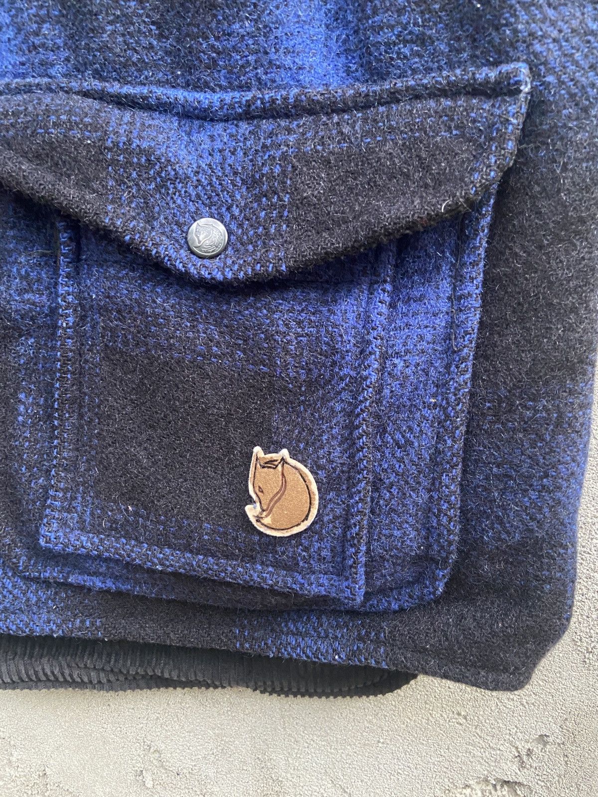 Fjallraven Vintage Fjallraven Merino Wool Checkered Sleeveless Jacket Size US L / EU 52-54 / 3 - 6 Thumbnail