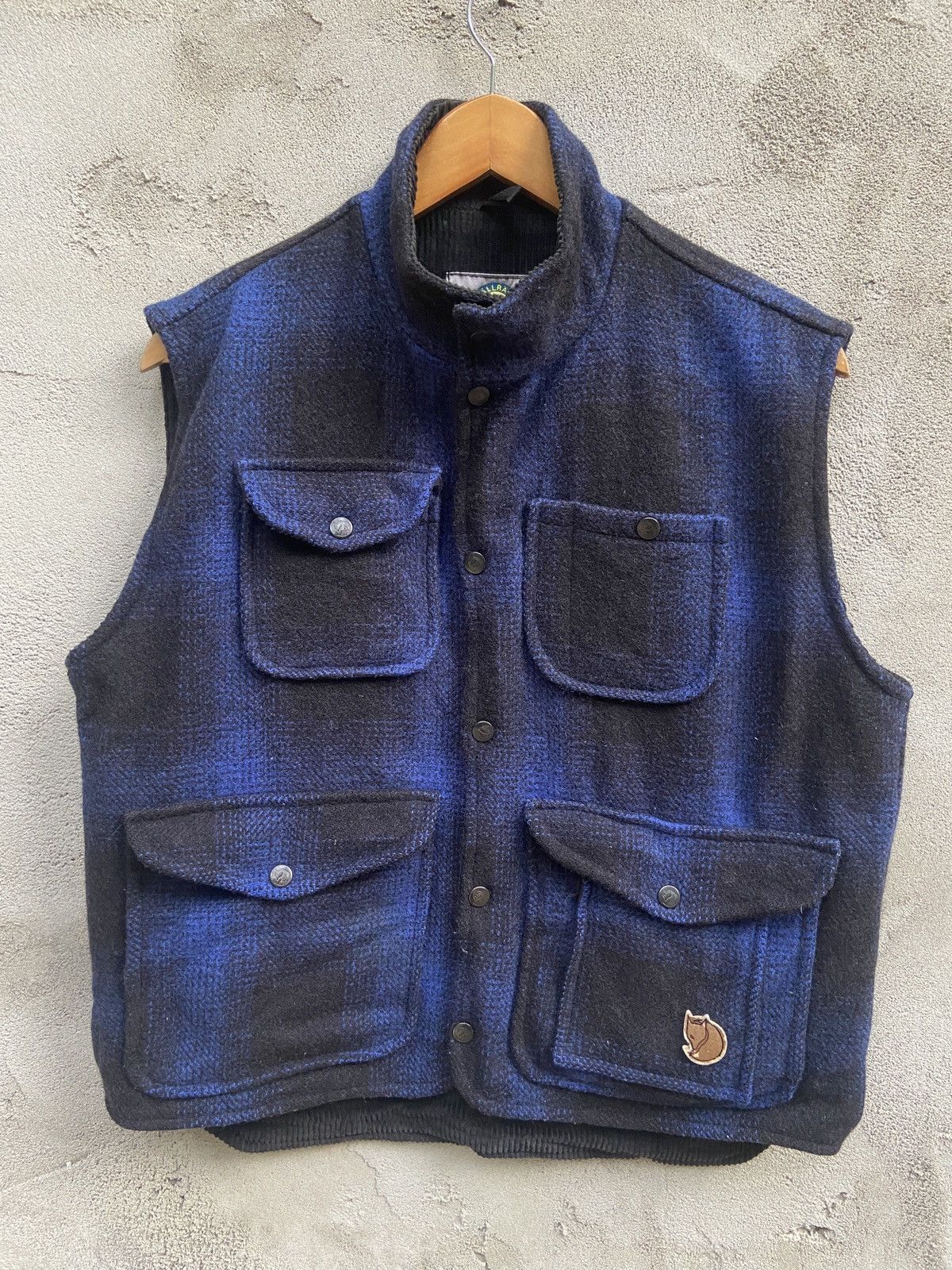 Fjallraven Vintage Fjallraven Merino Wool Checkered Sleeveless Jacket Size US L / EU 52-54 / 3 - 1 Thumbnail