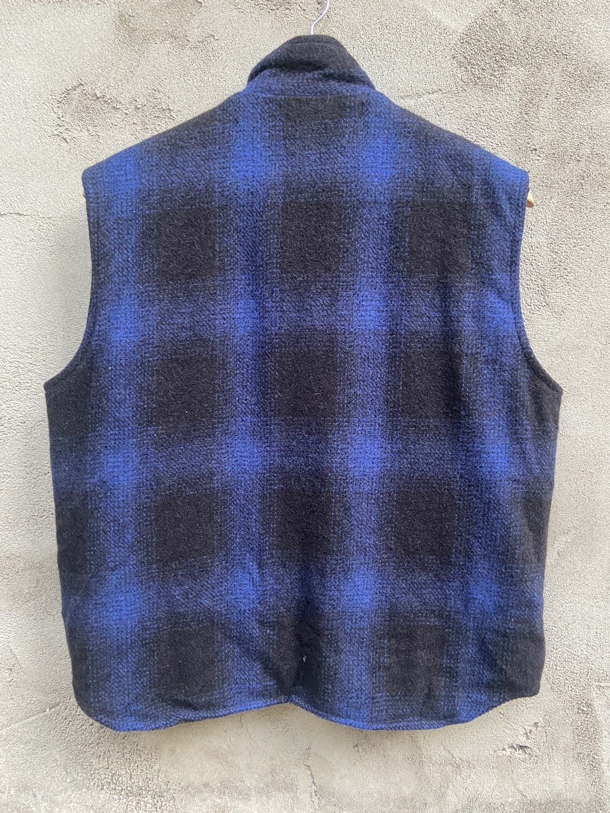 Fjallraven Vintage Fjallraven Merino Wool Checkered Sleeveless Jacket Size US L / EU 52-54 / 3 - 2 Thumbnail