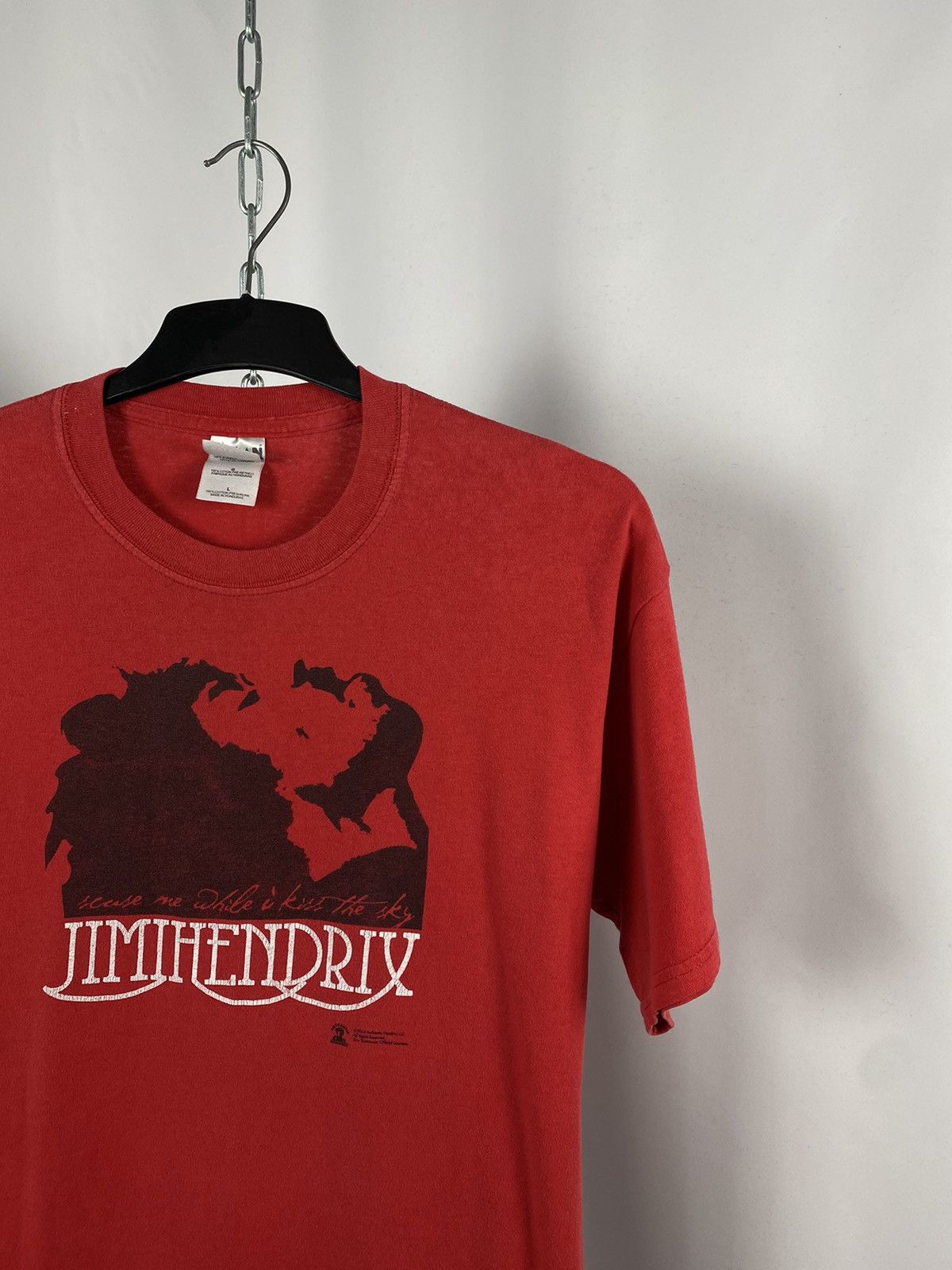 Band Tees Jimi Hendrix kiss the sky vintage 2004 red T-shirts size L Size US L / EU 52-54 / 3 - 2 Thumbnail