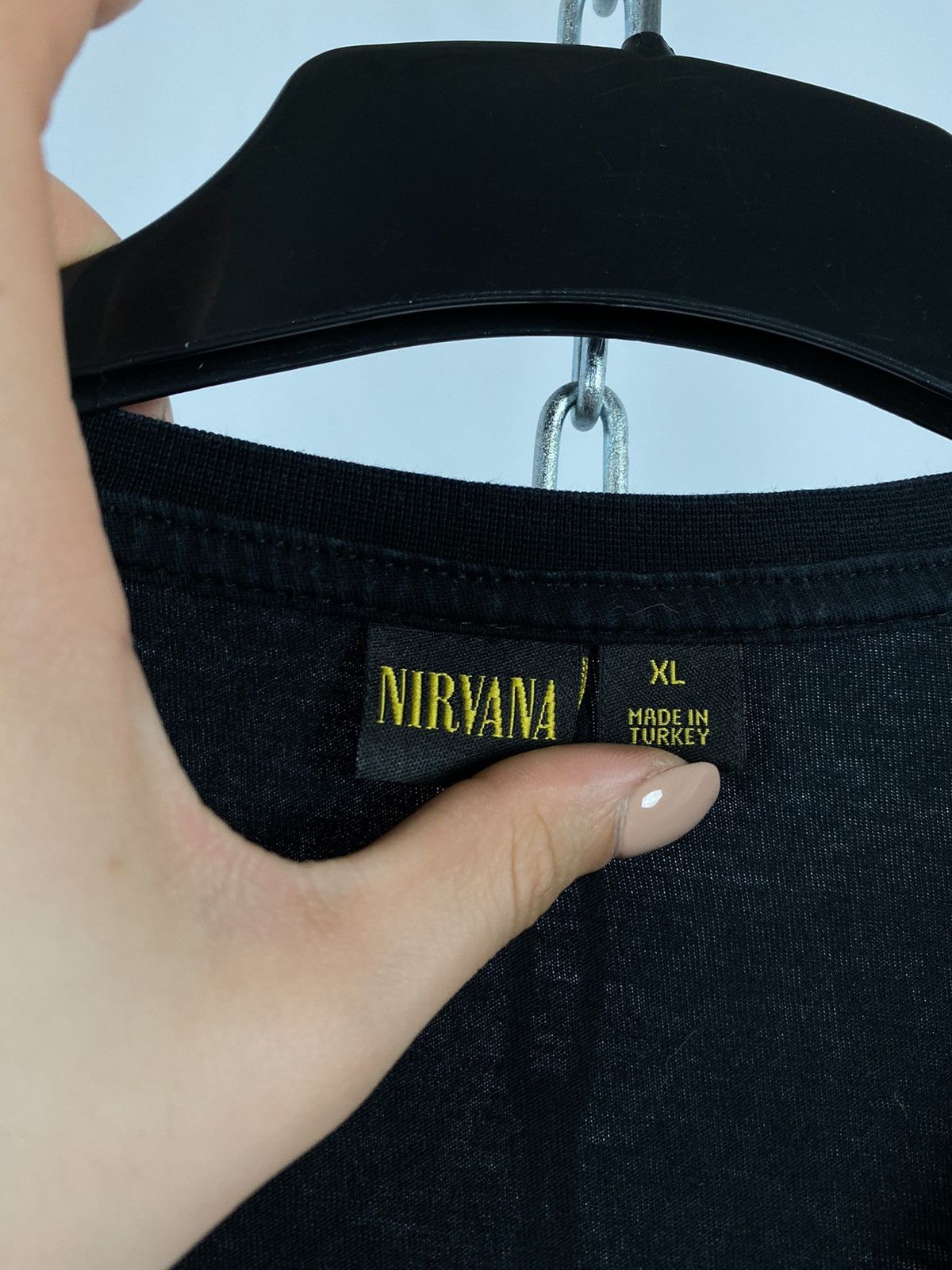 Nirvana Nirvana vintage big logo band tee rock tee T-shirts size XL Size US XL / EU 56 / 4 - 3 Thumbnail