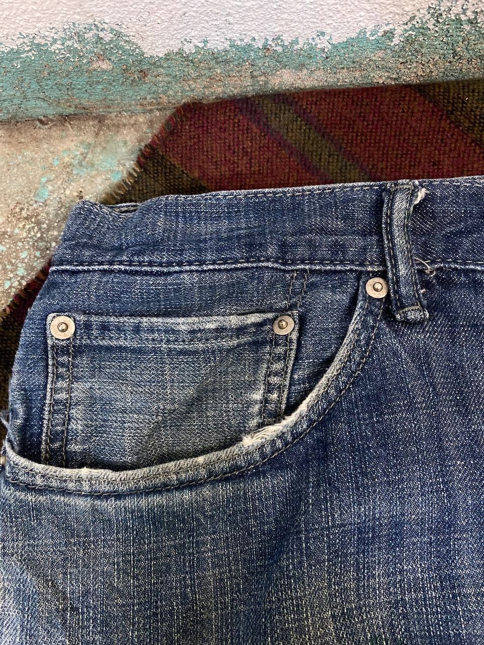 Levi's vintage levis 505 straight fit distressed denim Size US 40 / EU 56 - 12 Thumbnail