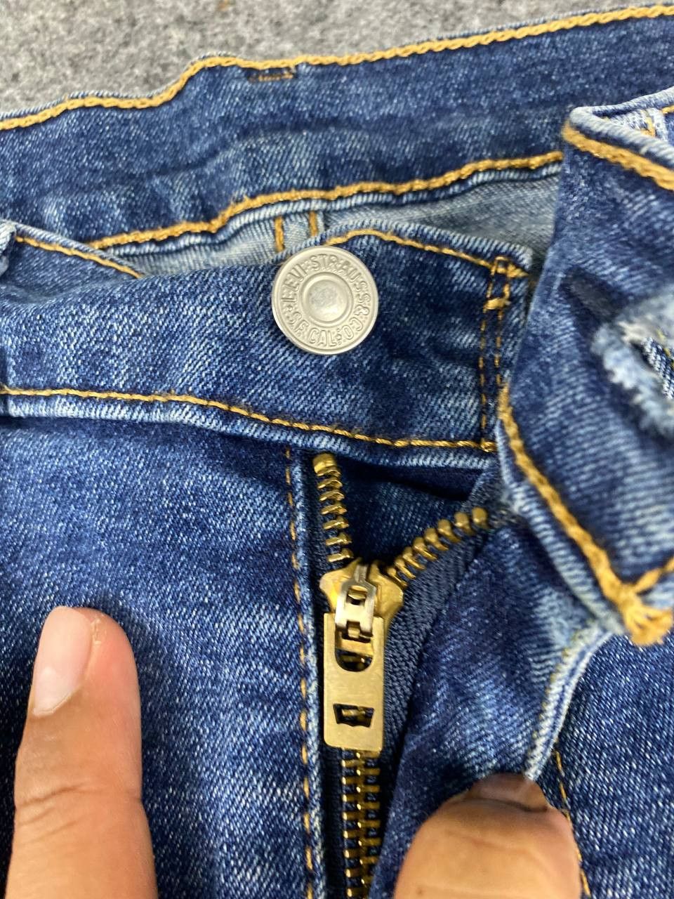 Levi's levis 502 regular tapered distressed denim Size US 34 / EU 50 - 12 Thumbnail