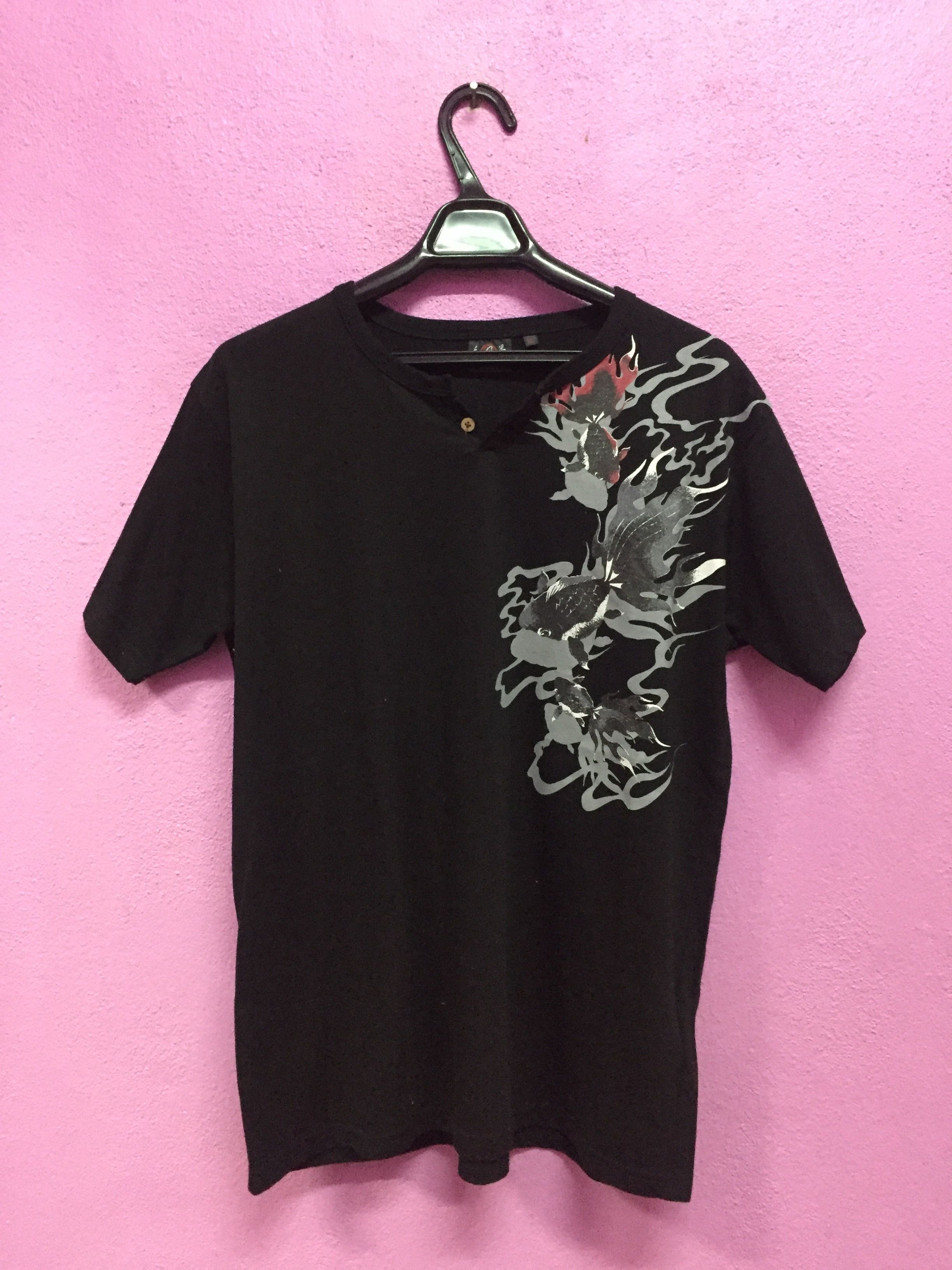 Japanese Brand Bullet Noise Fish Koi Tee Size XL Size US XL / EU 56 / 4 - 1 Thumbnail