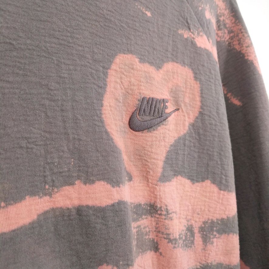 Nike Nike Tech Fleece Custom Hand Bleached Crewneck Sweatshirt Size US M / EU 48-50 / 2 - 3 Thumbnail